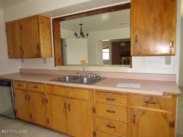 Los Robles Estates - Residential