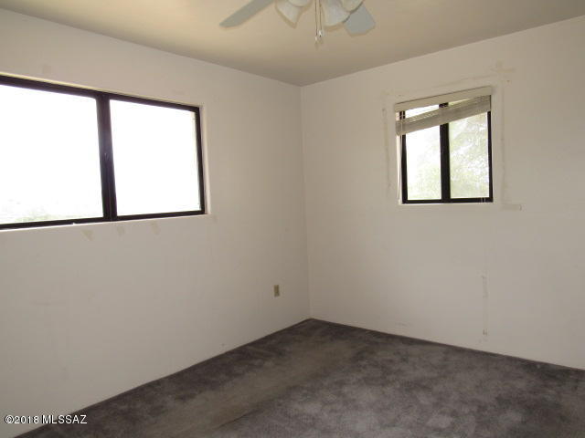 Los Robles Estates - Residential