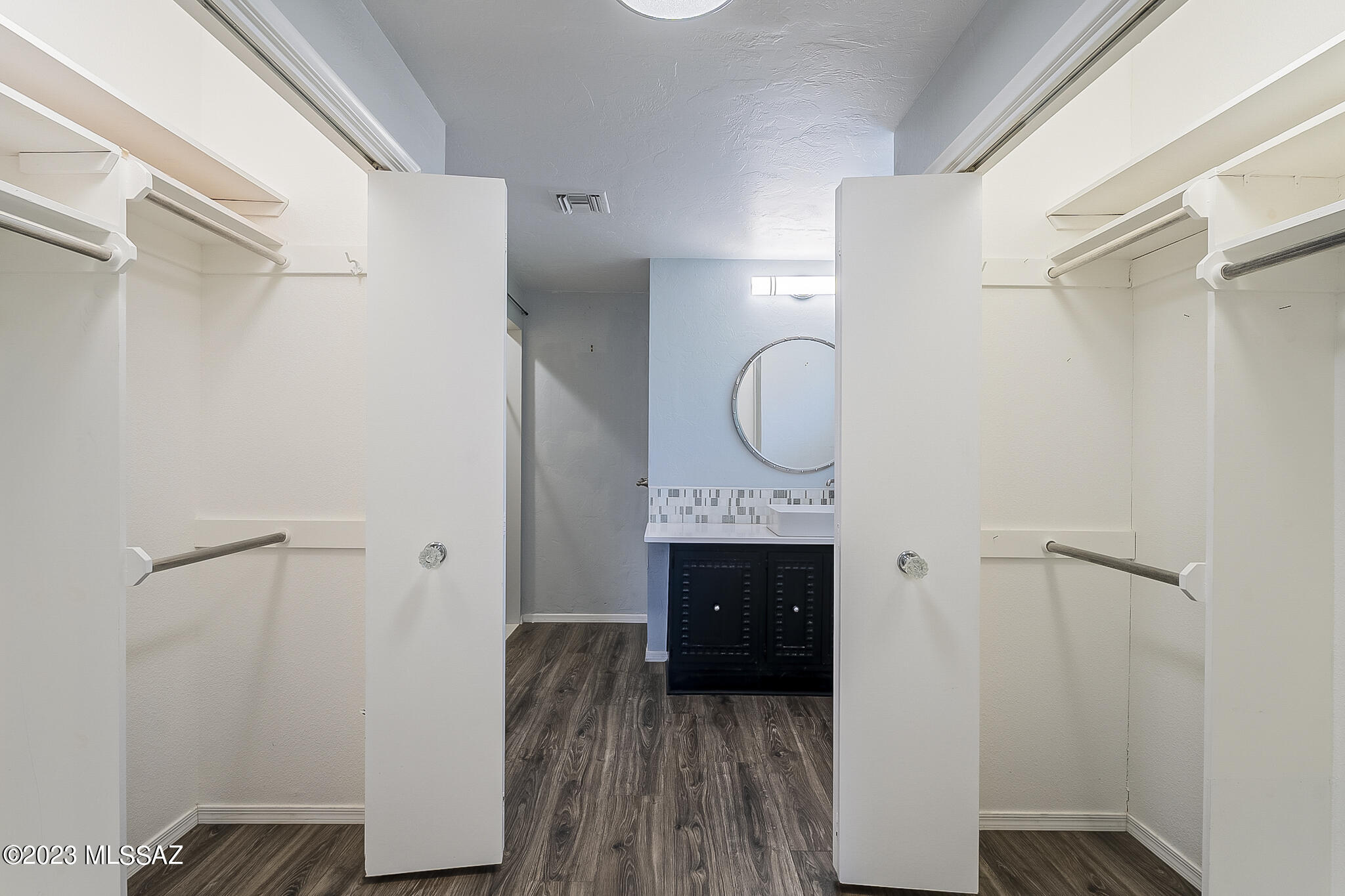 Colonia Verde (13-17) - Residential