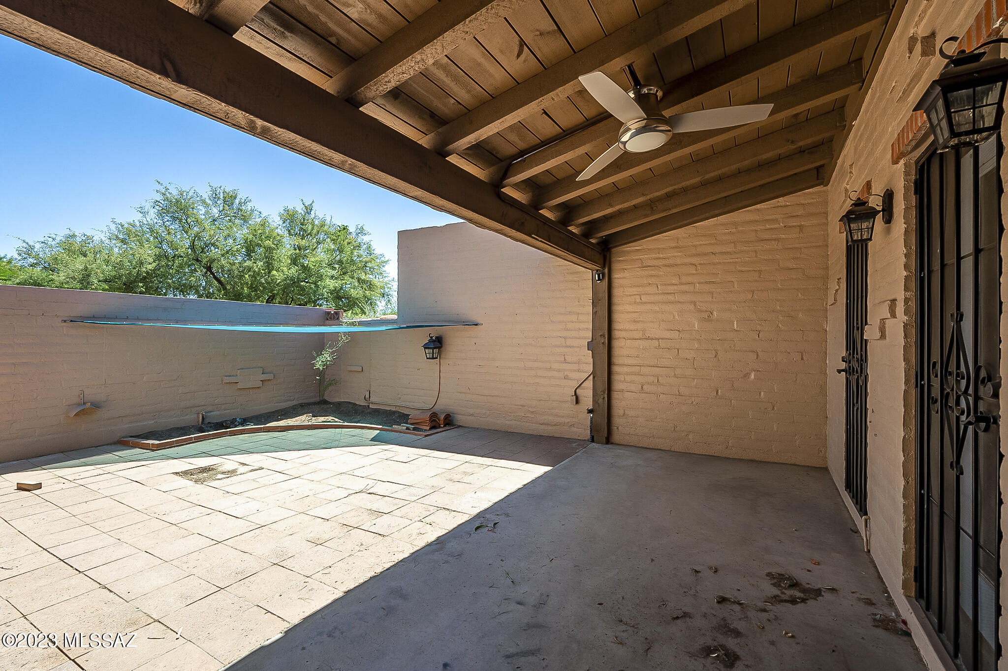 Colonia Verde (13-17) - Residential