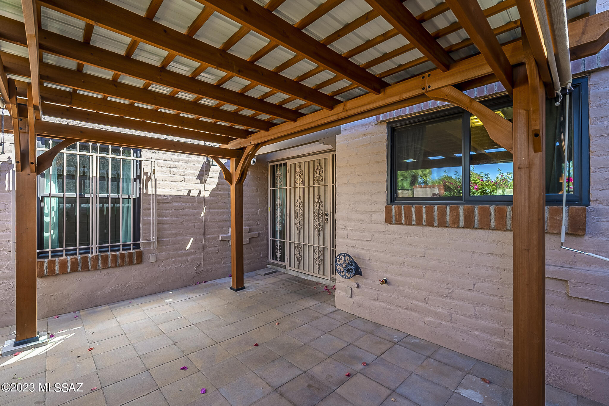 Colonia Verde (13-17) - Residential