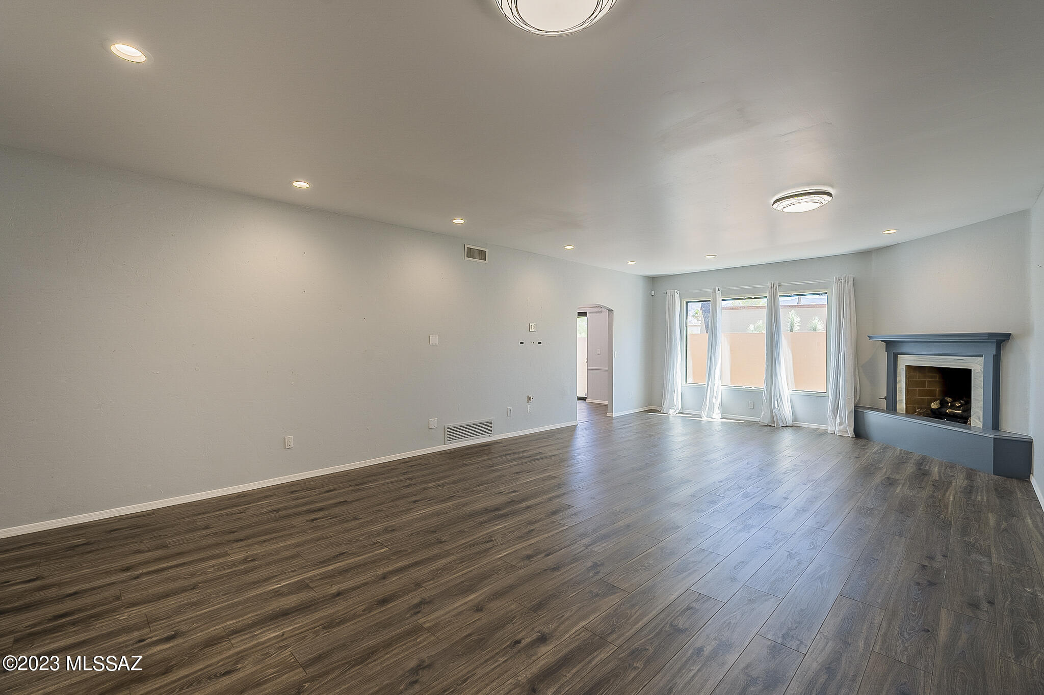 Colonia Verde (13-17) - Residential