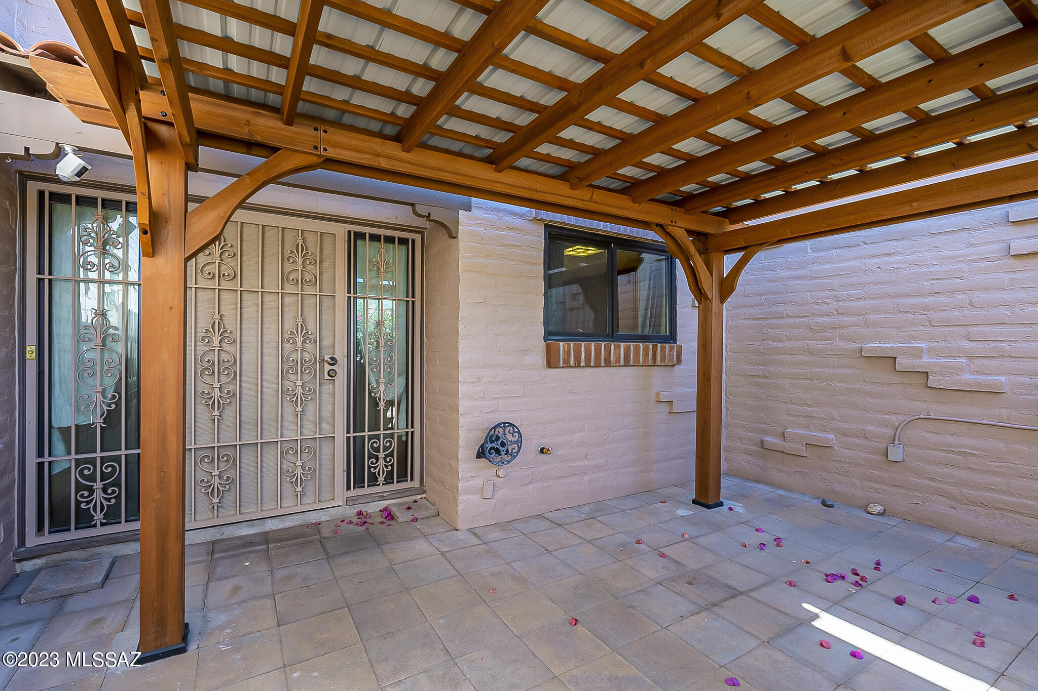 Colonia Verde (13-17) - Residential