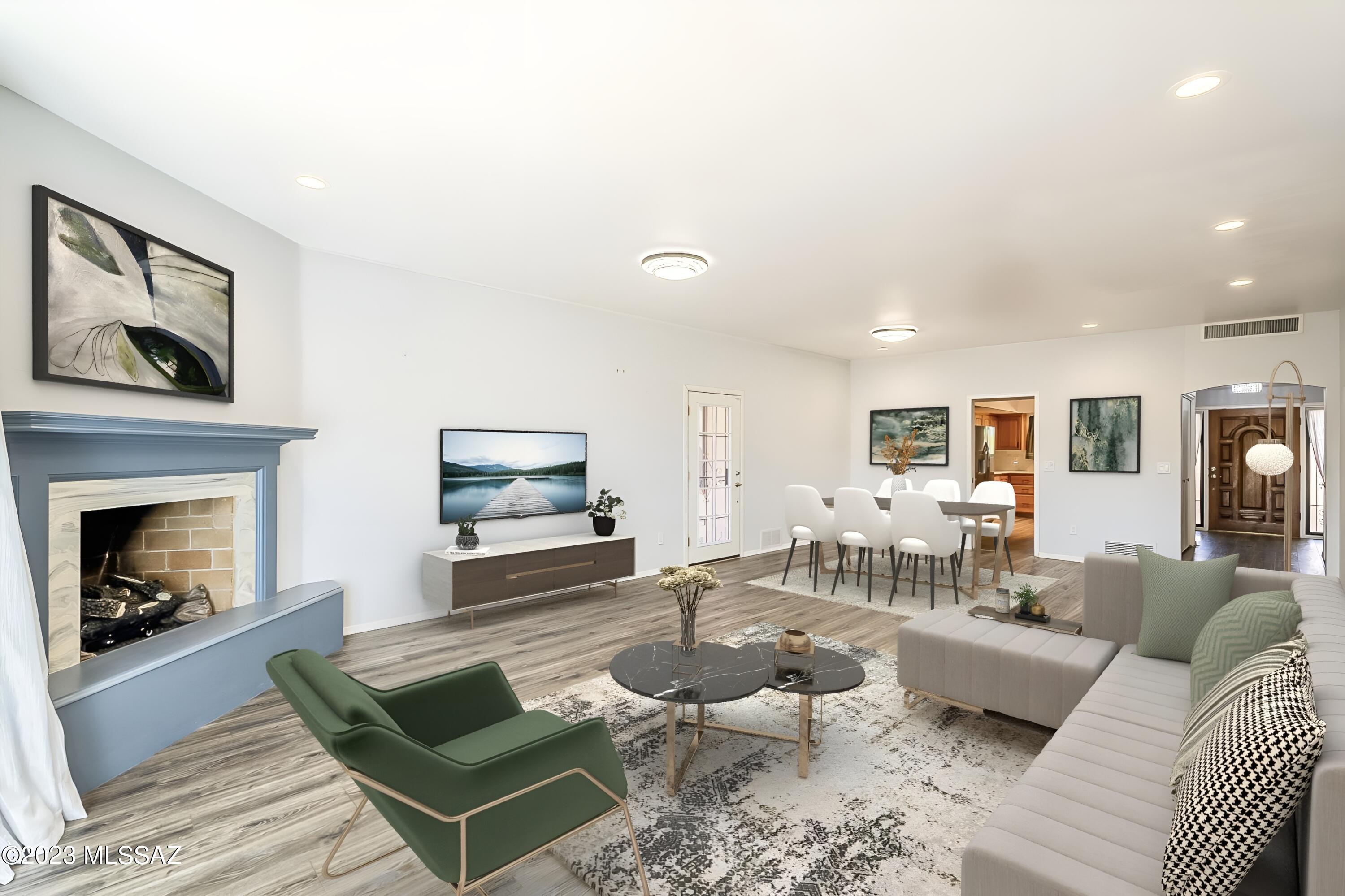Colonia Verde (13-17) - Residential