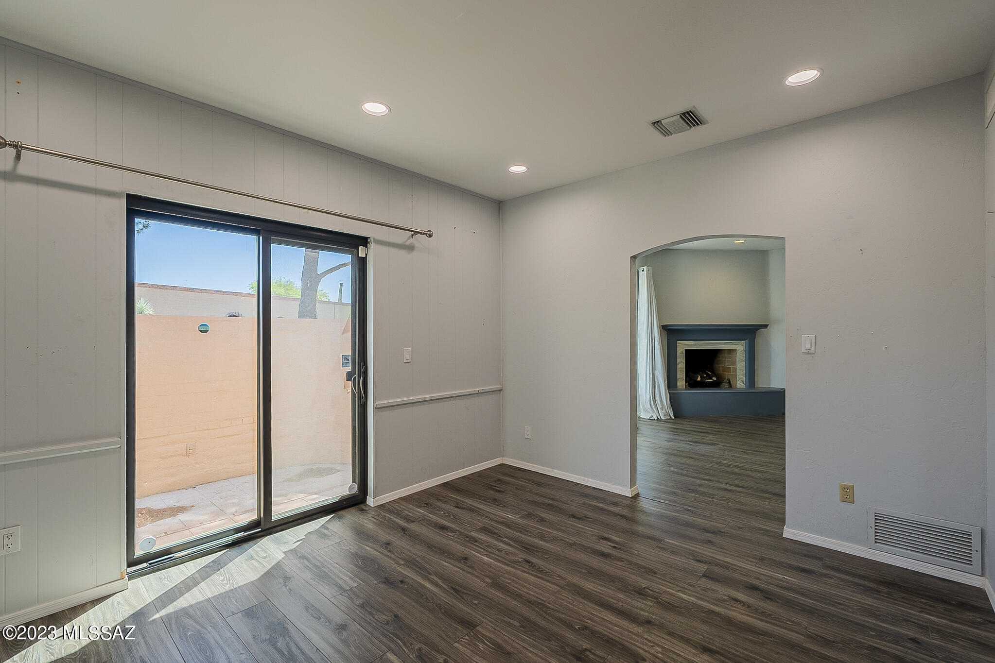 Colonia Verde (13-17) - Residential