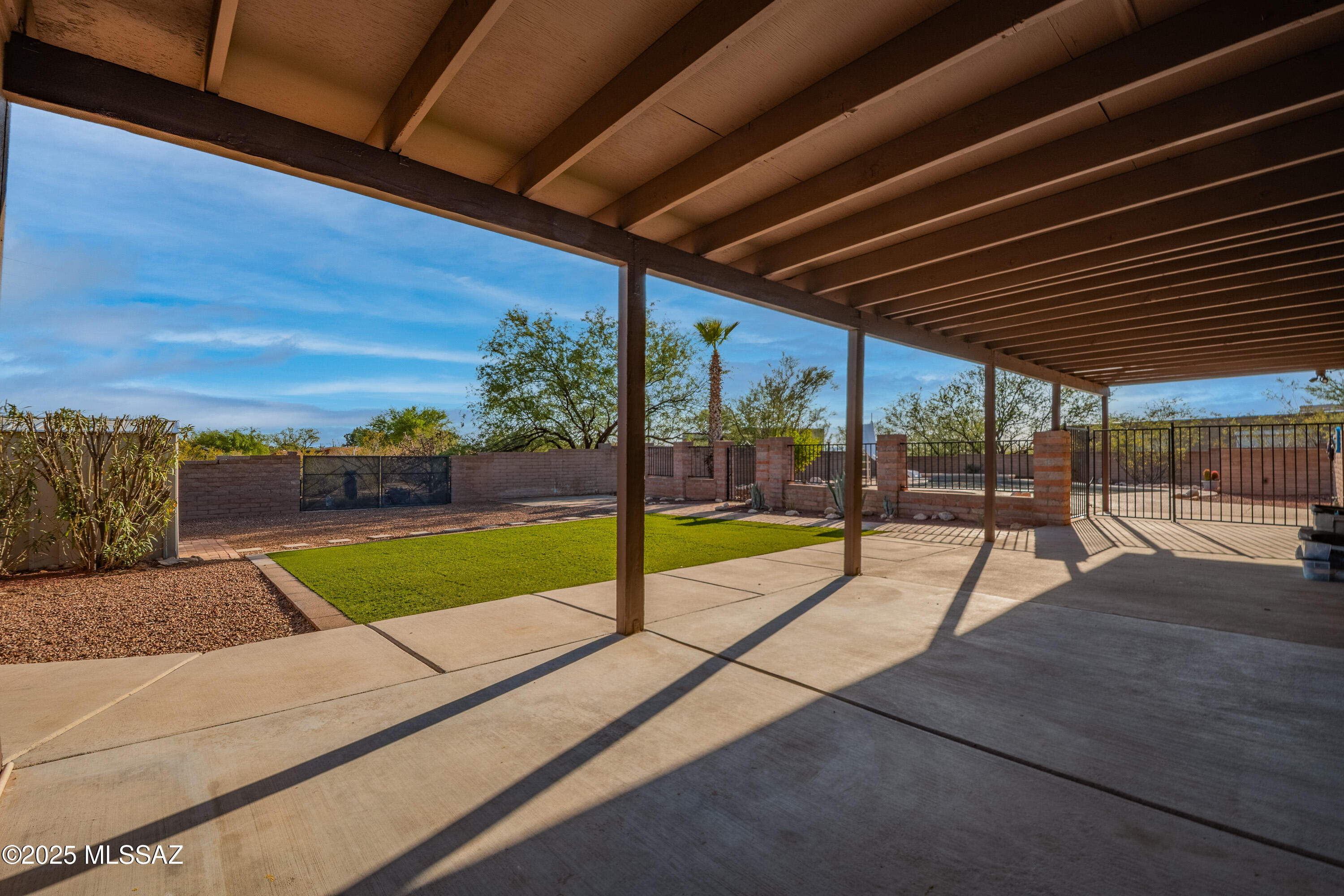Tres Lomas (1-147) - Residential