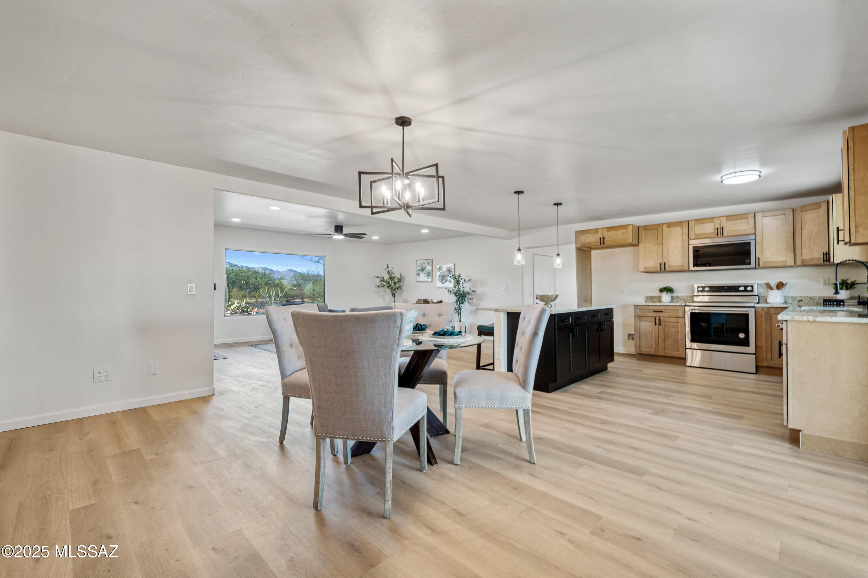 Tres Lomas (1-147) - Residential