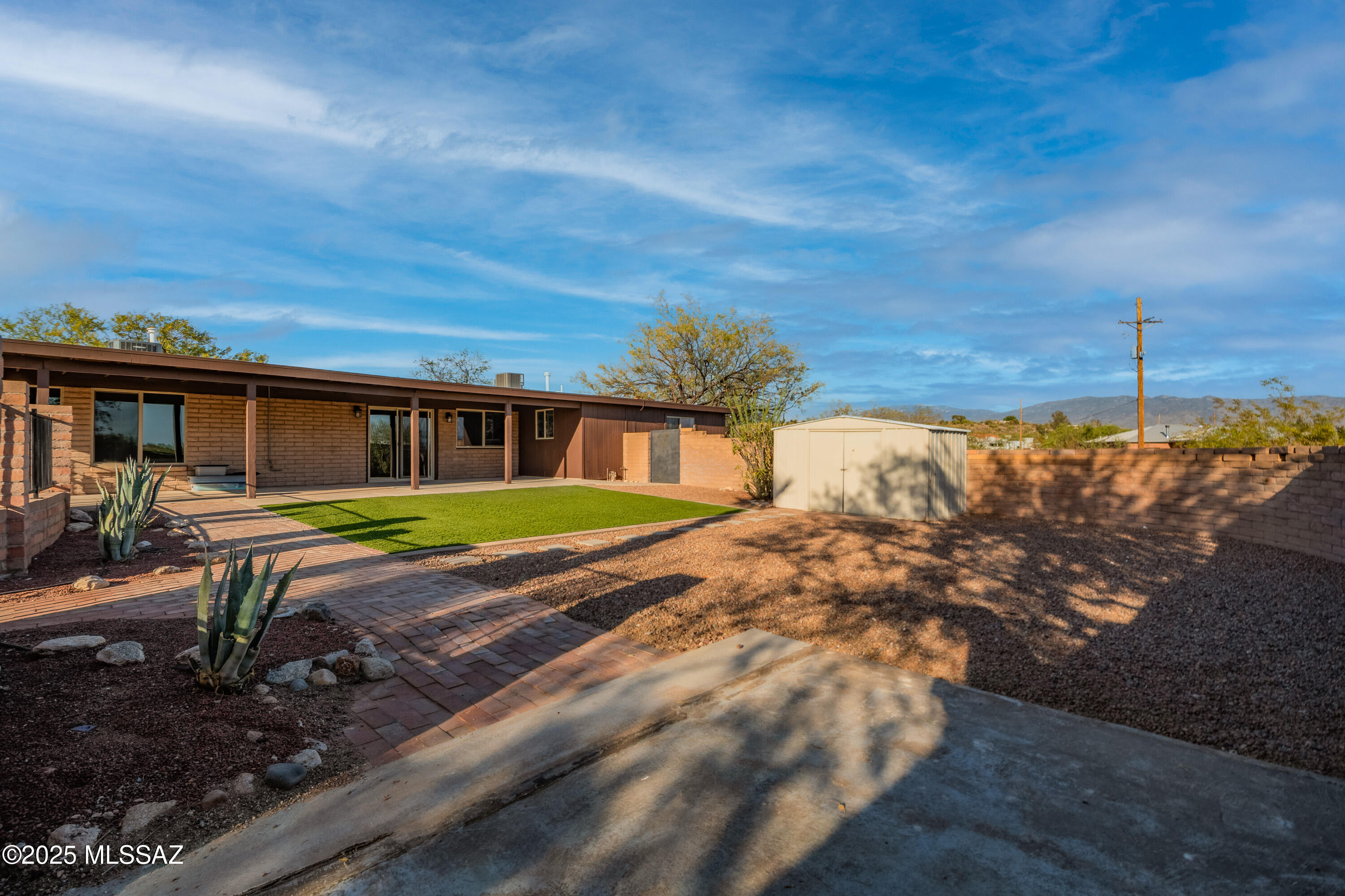 Tres Lomas (1-147) - Residential