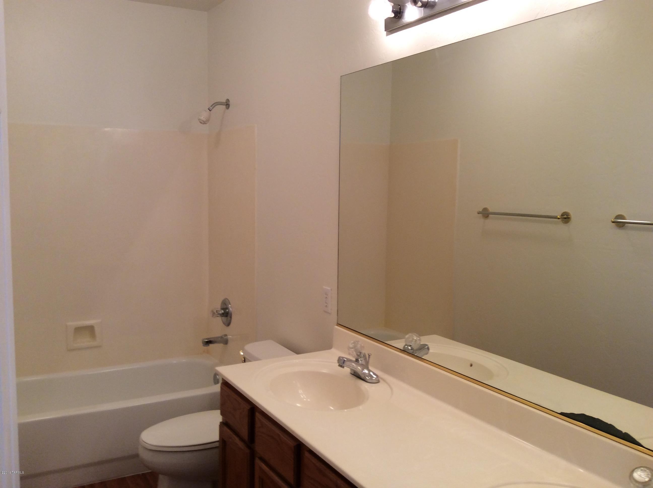 Desert Vista (1-205) - Residential Lease