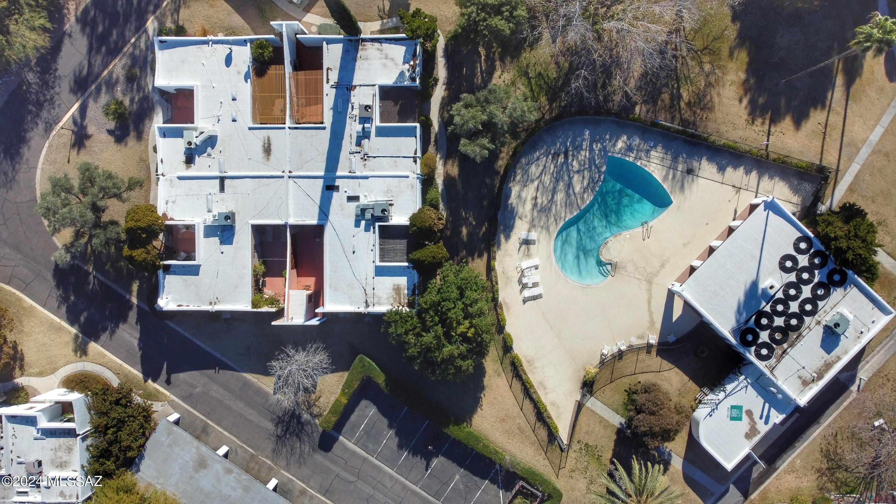 Las Lomitas (1) - Residential