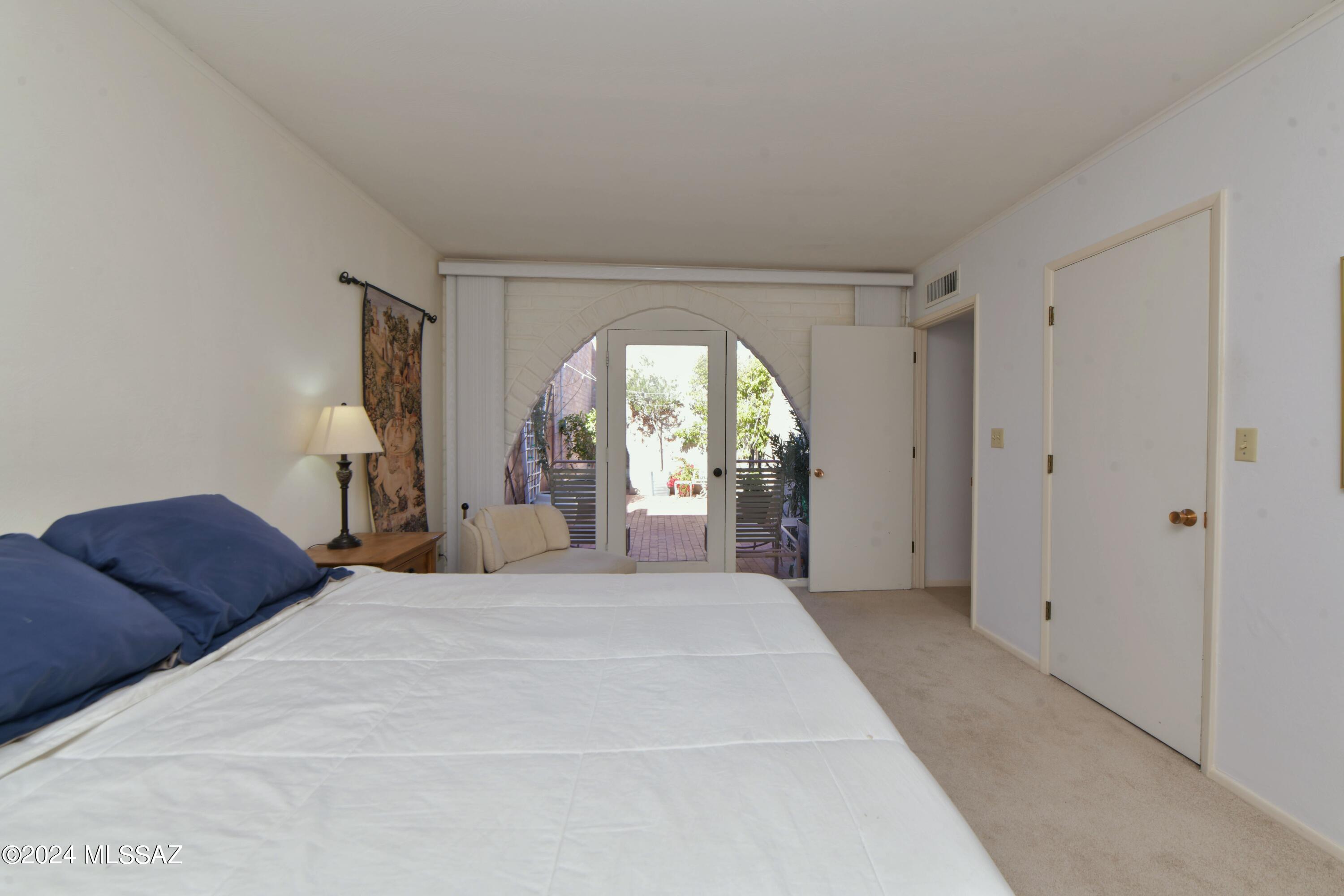 Las Lomitas (1) - Residential