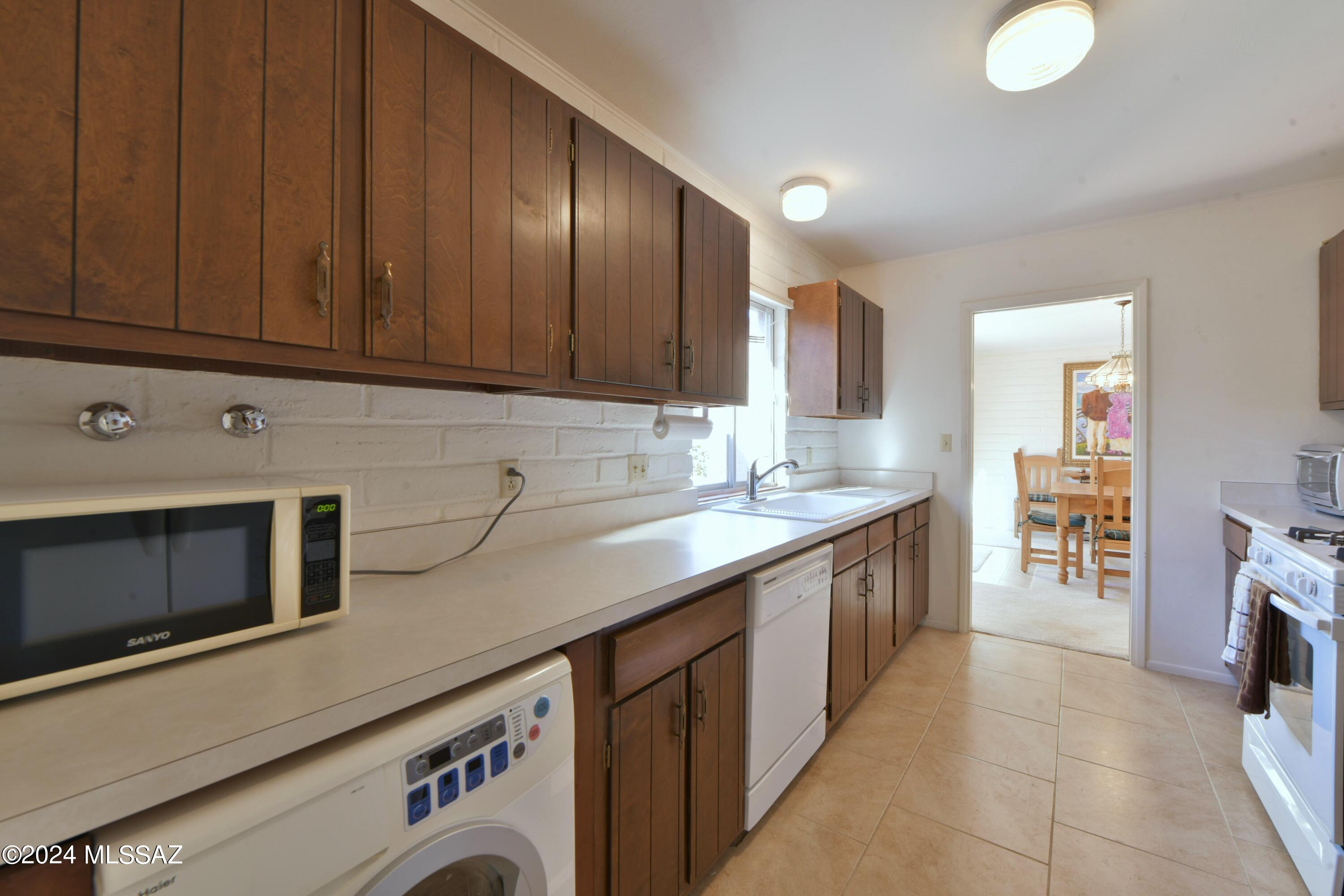 Las Lomitas (1) - Residential