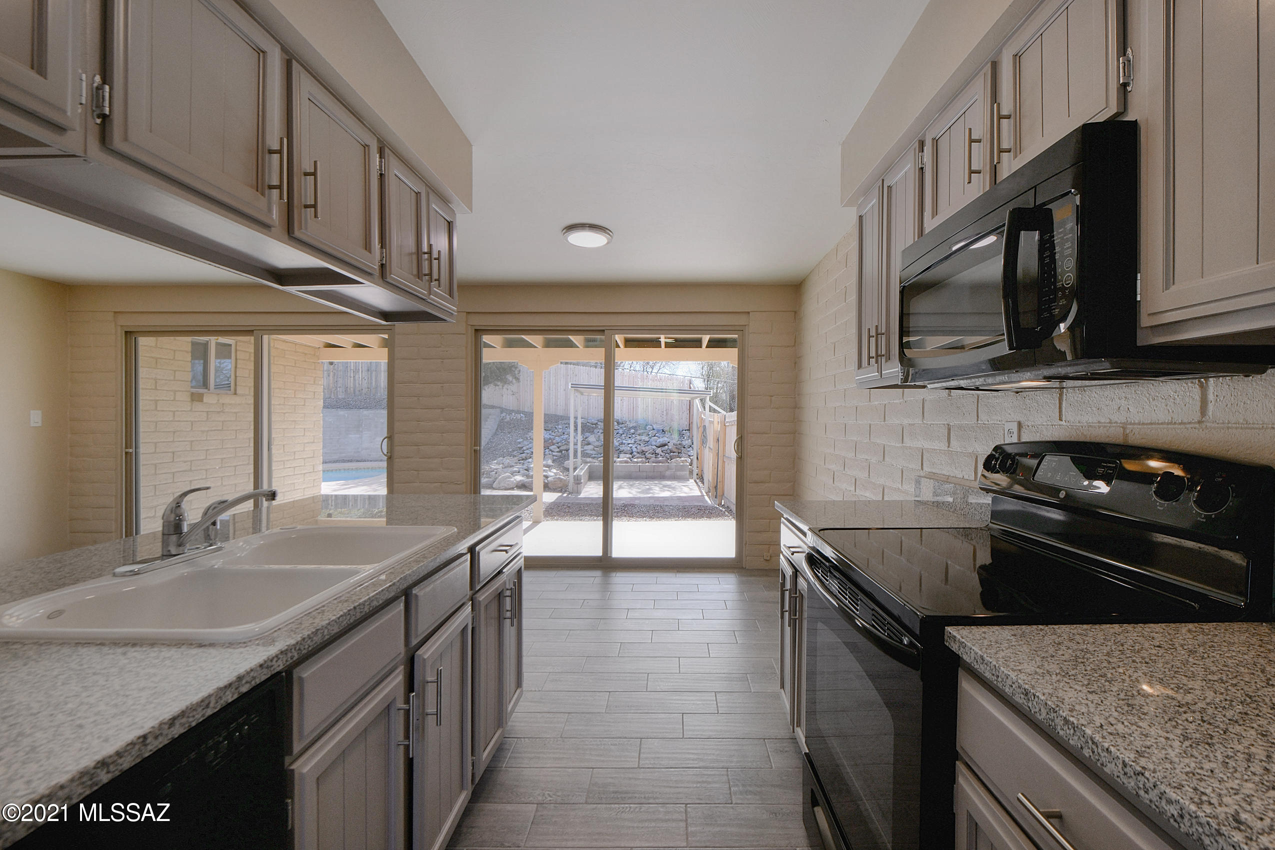 Bear Canyon Hills - Residential