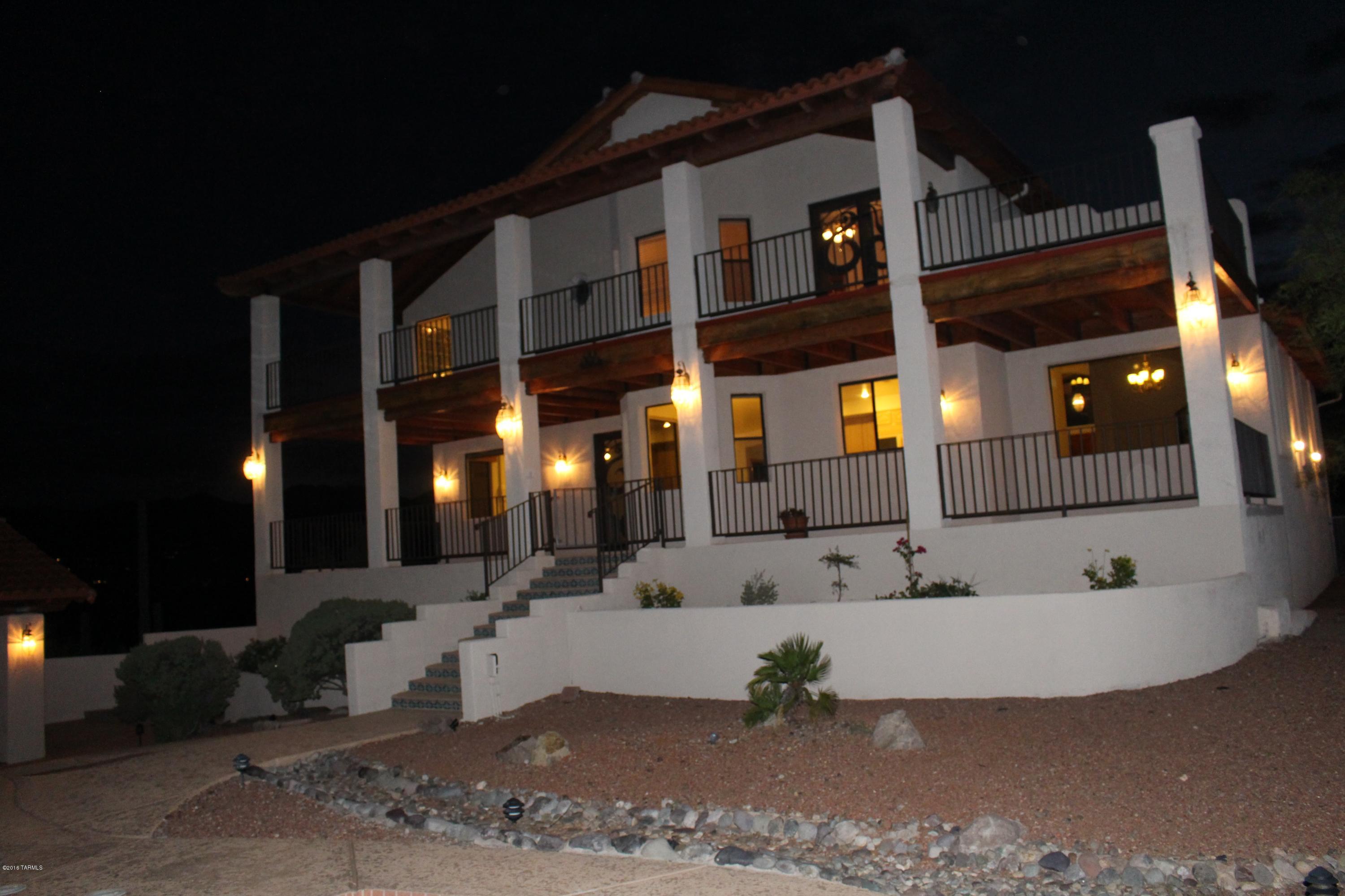 Vista De La Sierra De Dios - Residential
