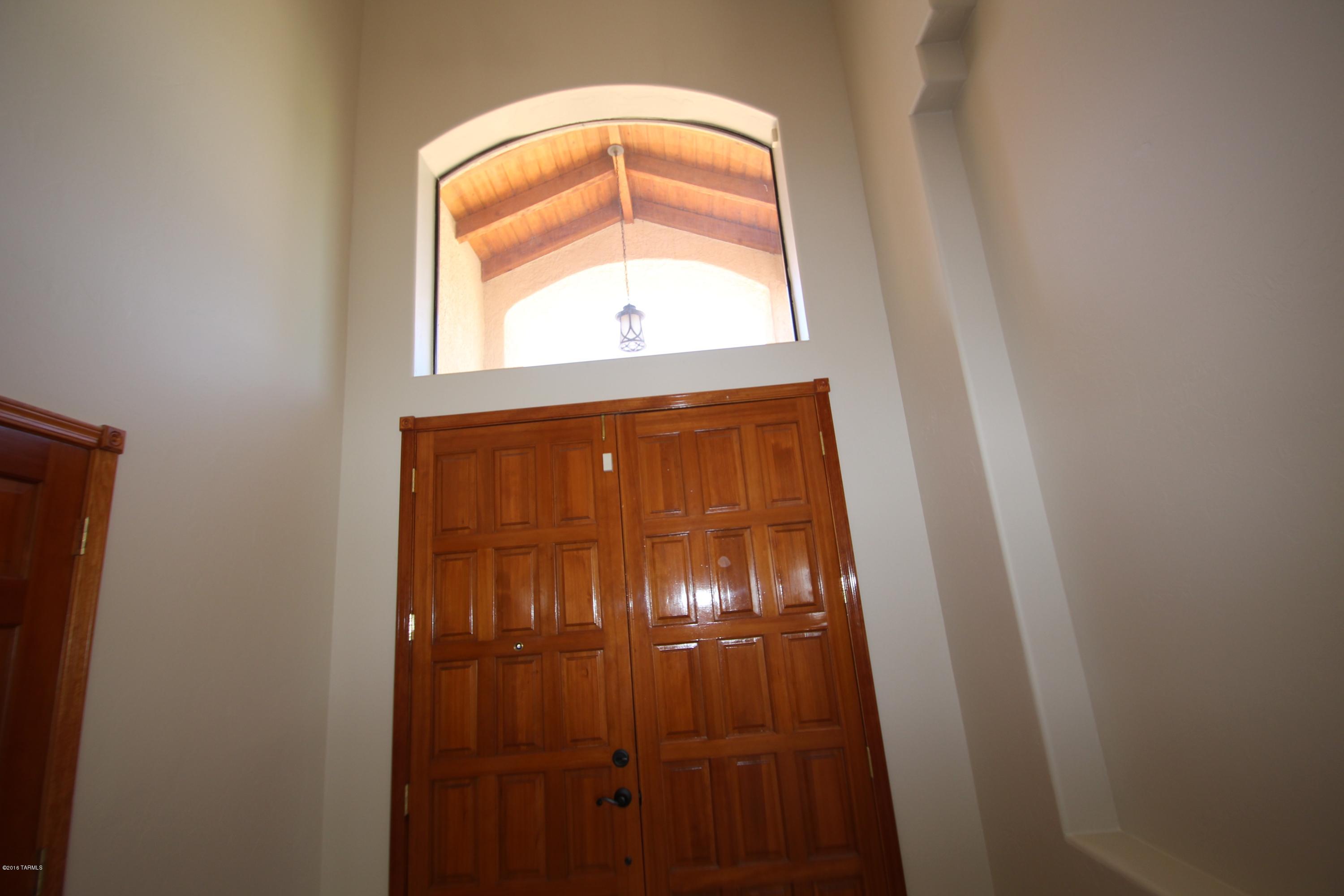 Vista De La Sierra De Dios - Residential