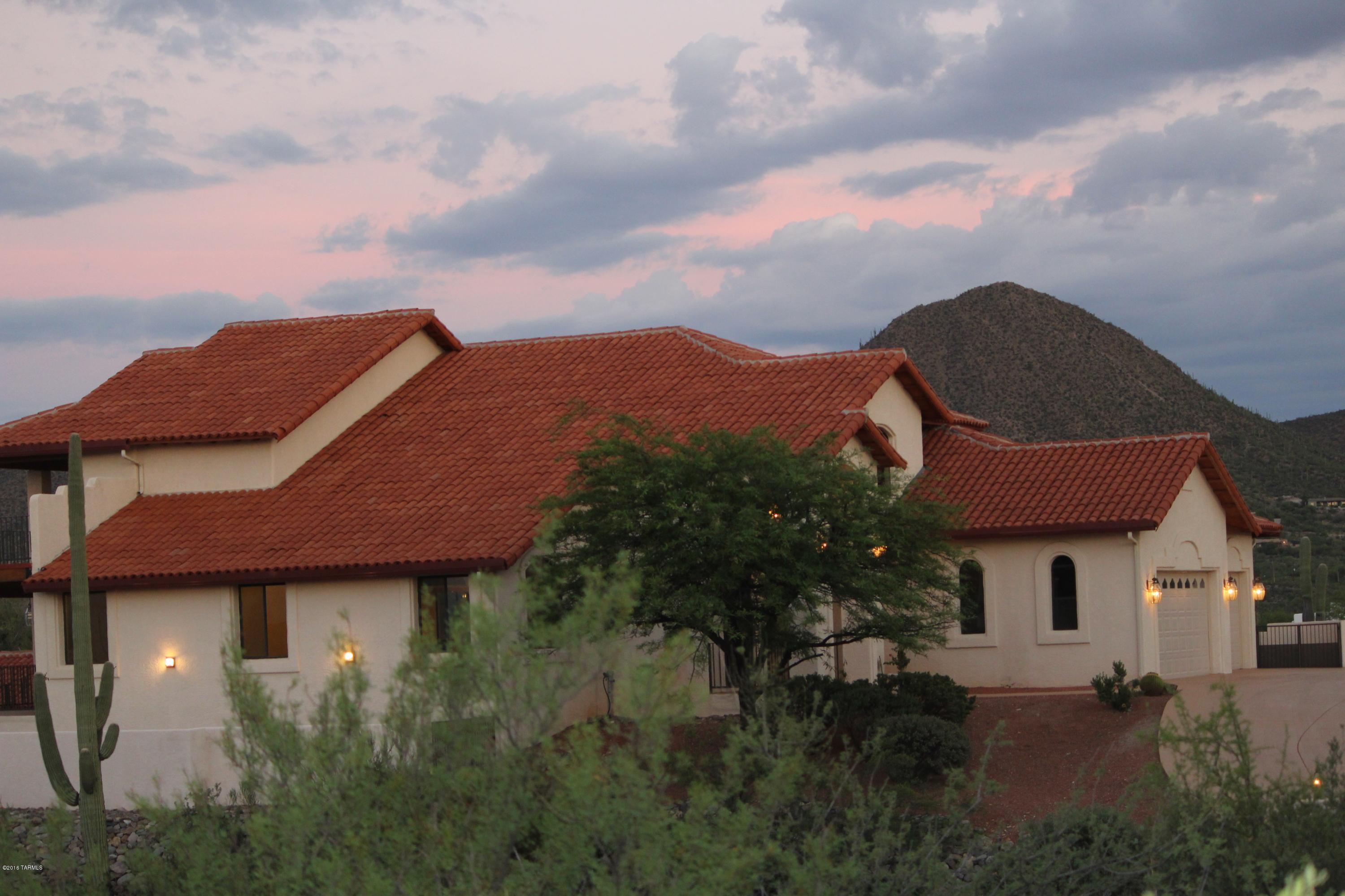 Vista De La Sierra De Dios - Residential