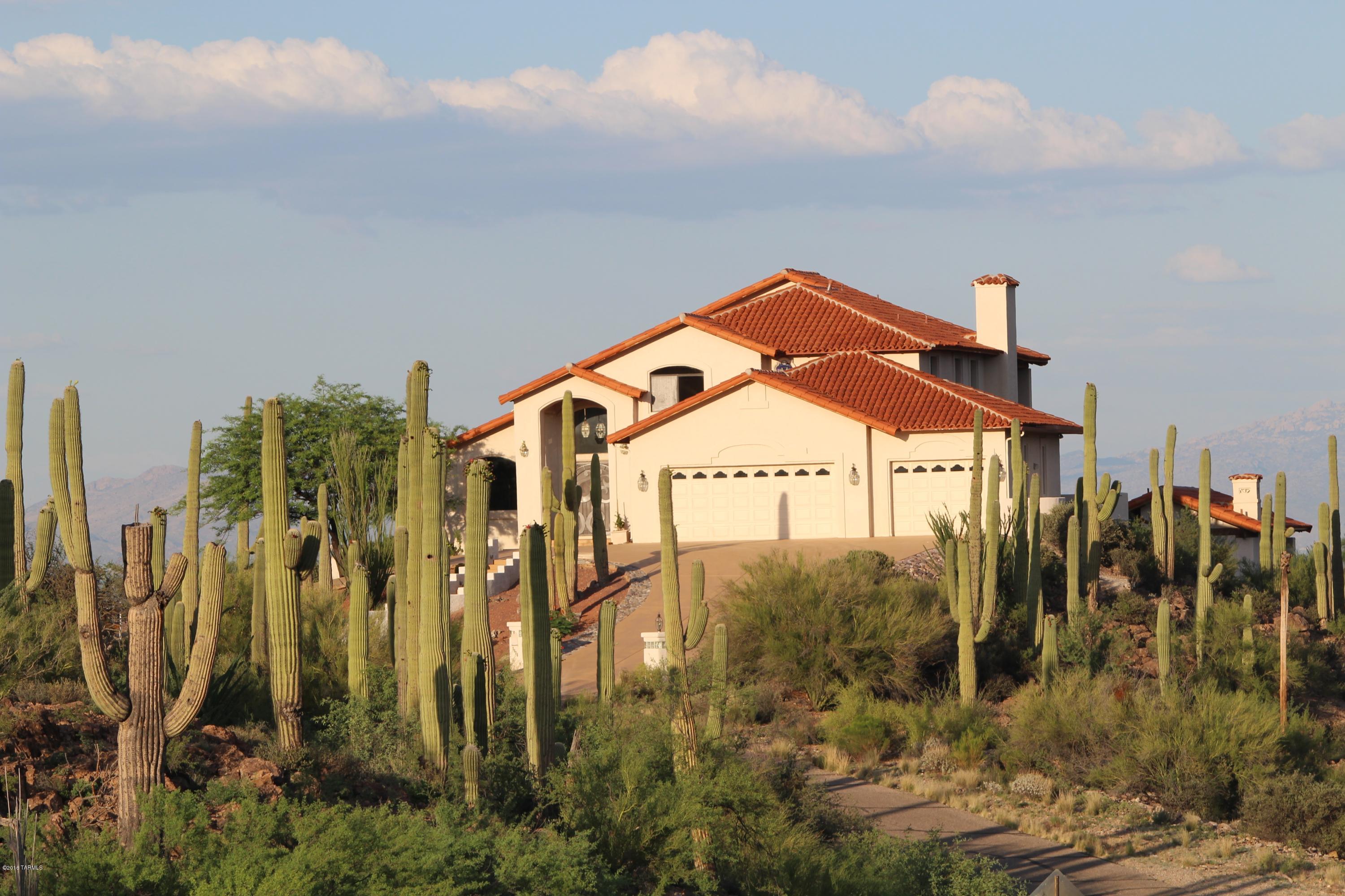 Vista De La Sierra De Dios - Residential