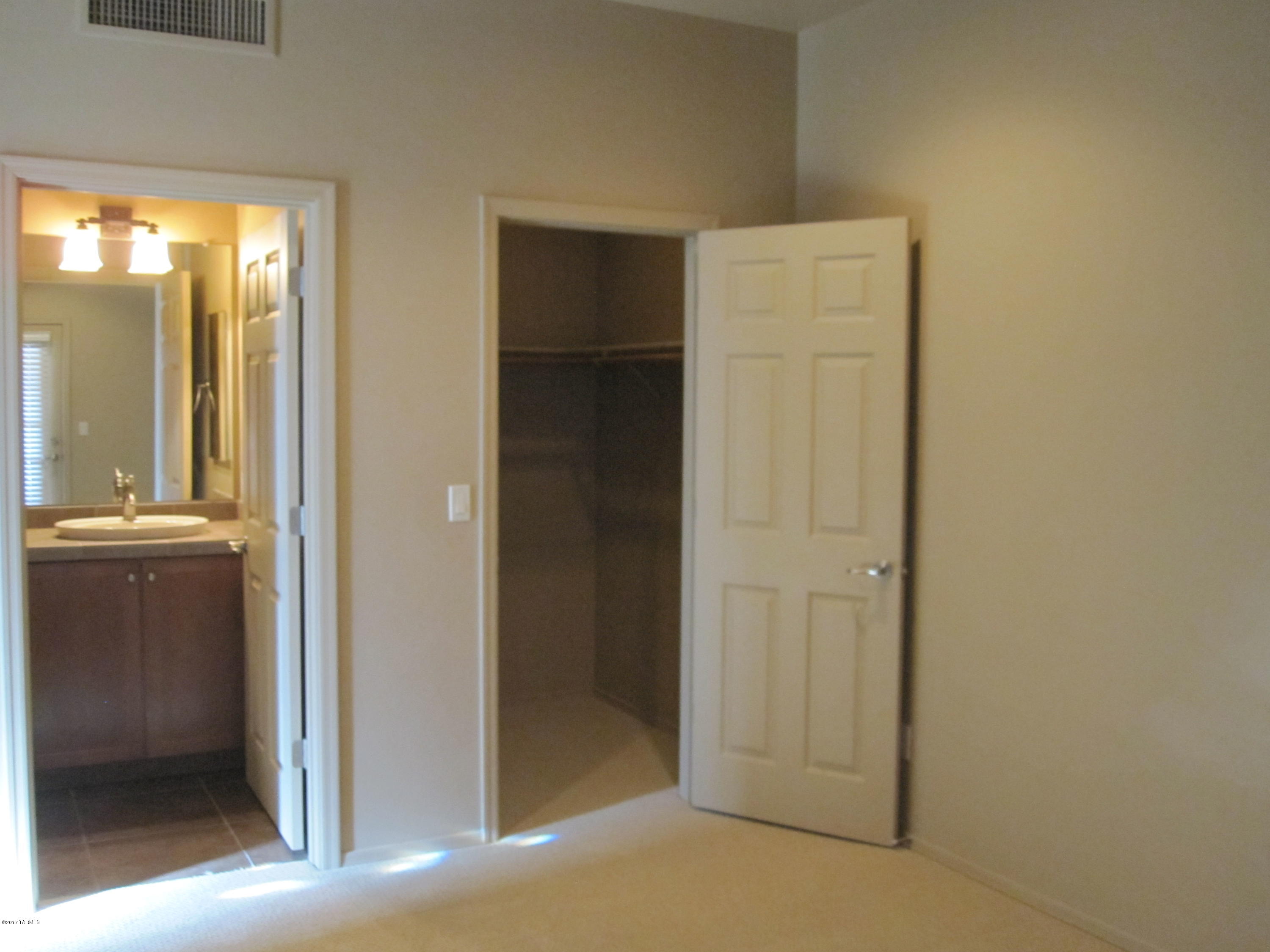 Dos Tiburones Townhouses (1-34) - Residential Lease