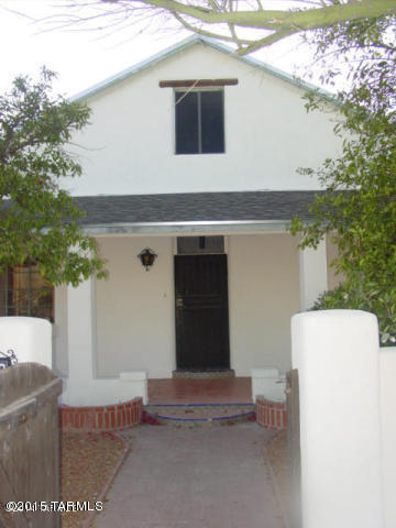 Adorable tri-plex unit in Historic Barrio Viejo. This rare treasure features old world charm!  Offers hardwood floors in bedrooms and saltillo tile in living room/kitchen area and super high cieling throughout.  The quaint front yard and sprawling front patio welcomes you now!  Call for showing info.  241-2229