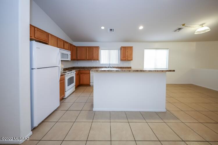 Desert Point Estates (1-76) - Residential Lease