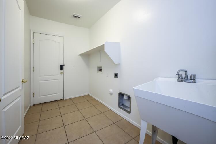 Desert Point Estates (1-76) - Residential Lease