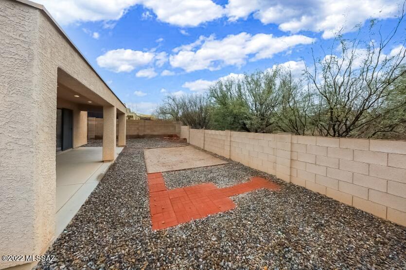 Desert Point Estates (1-76) - Residential Lease
