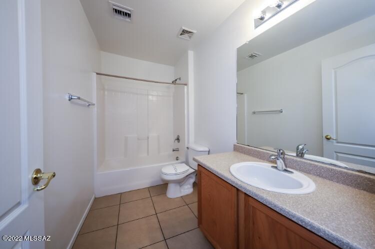 Desert Point Estates (1-76) - Residential Lease