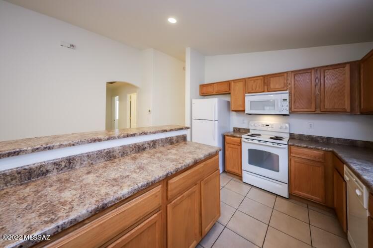 Desert Point Estates (1-76) - Residential Lease