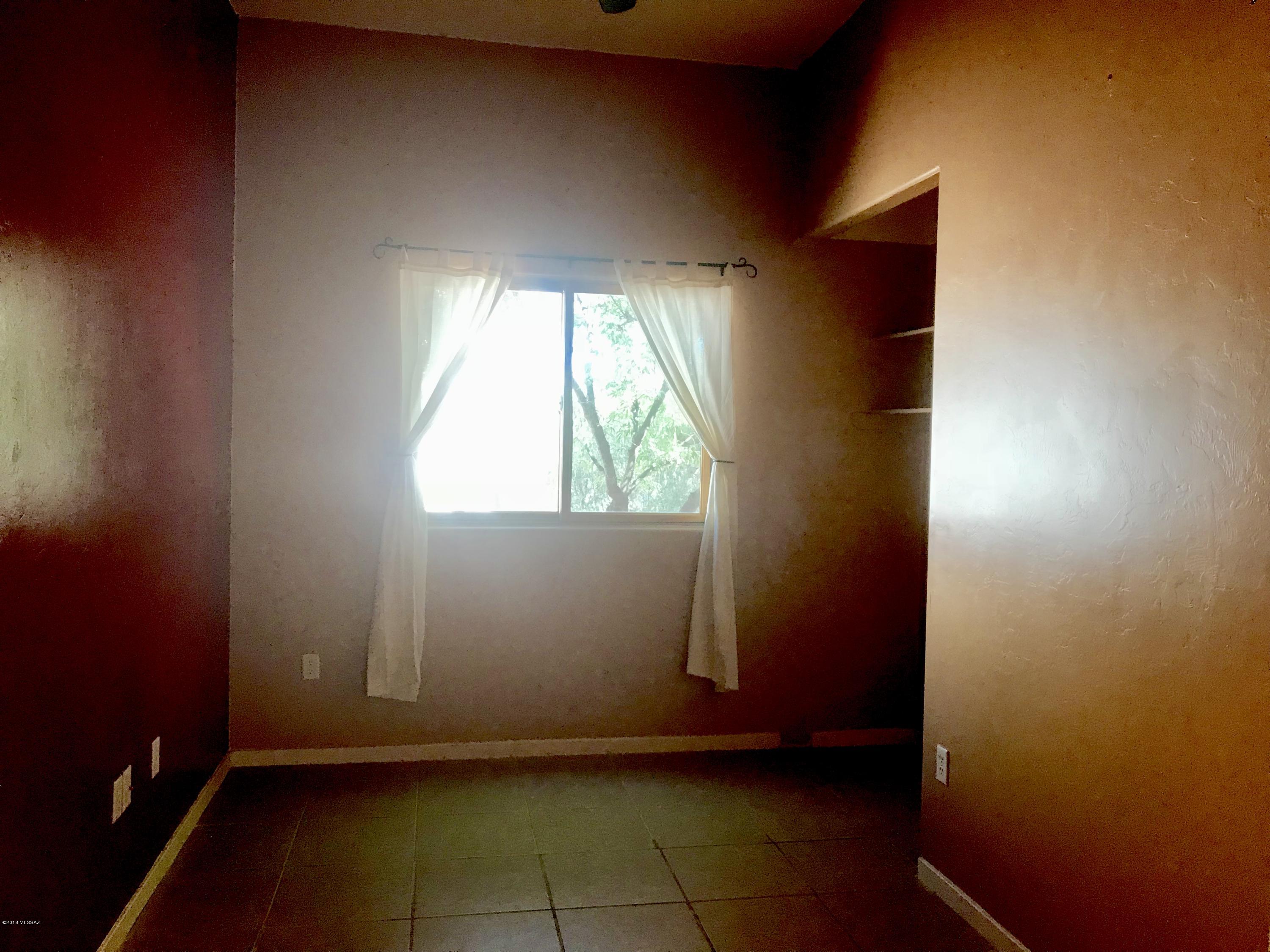 Barrio Trails Head - Residential