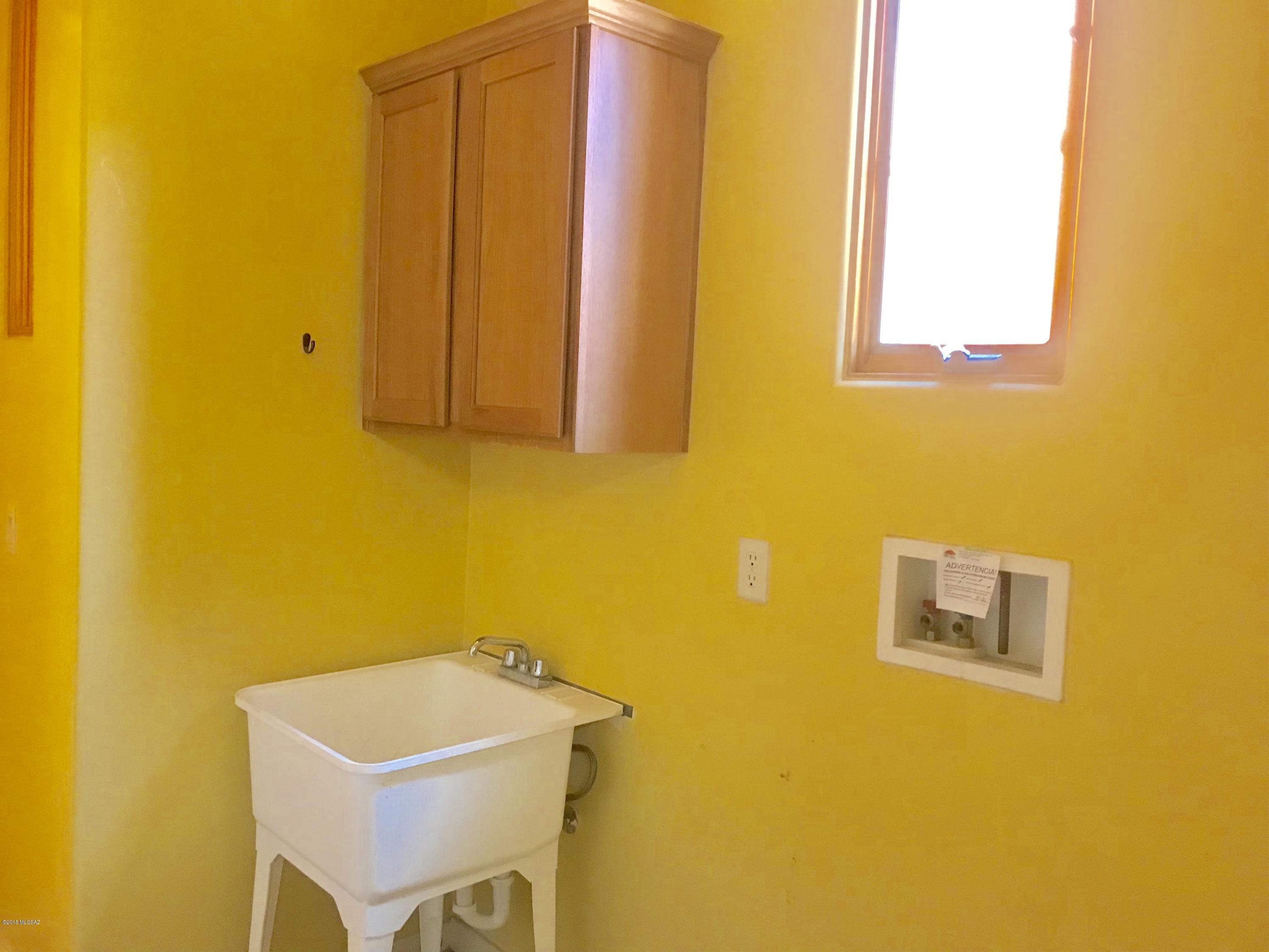 Barrio Trails Head - Residential