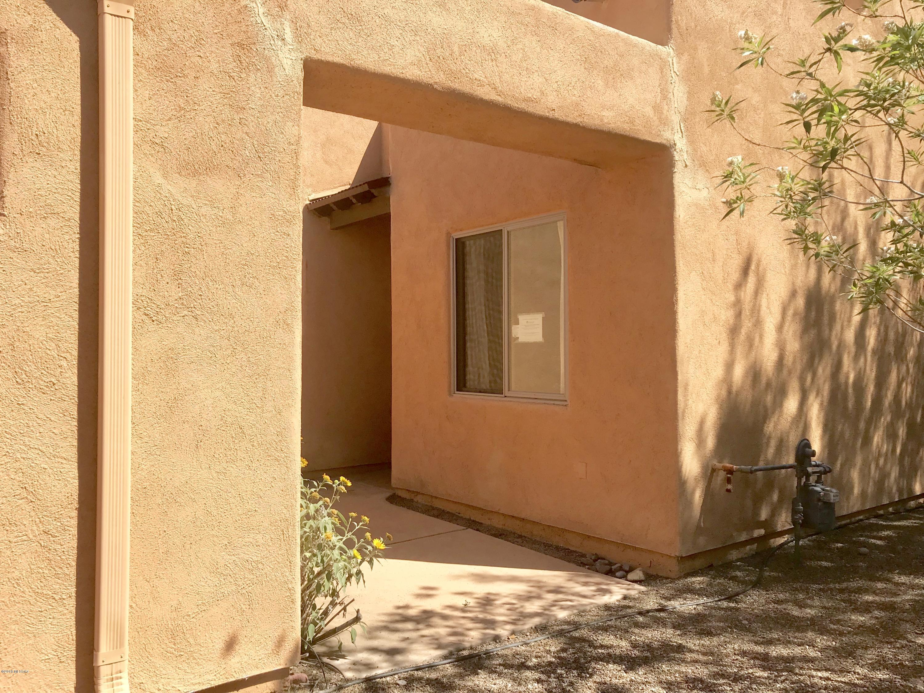 Barrio Trails Head - Residential