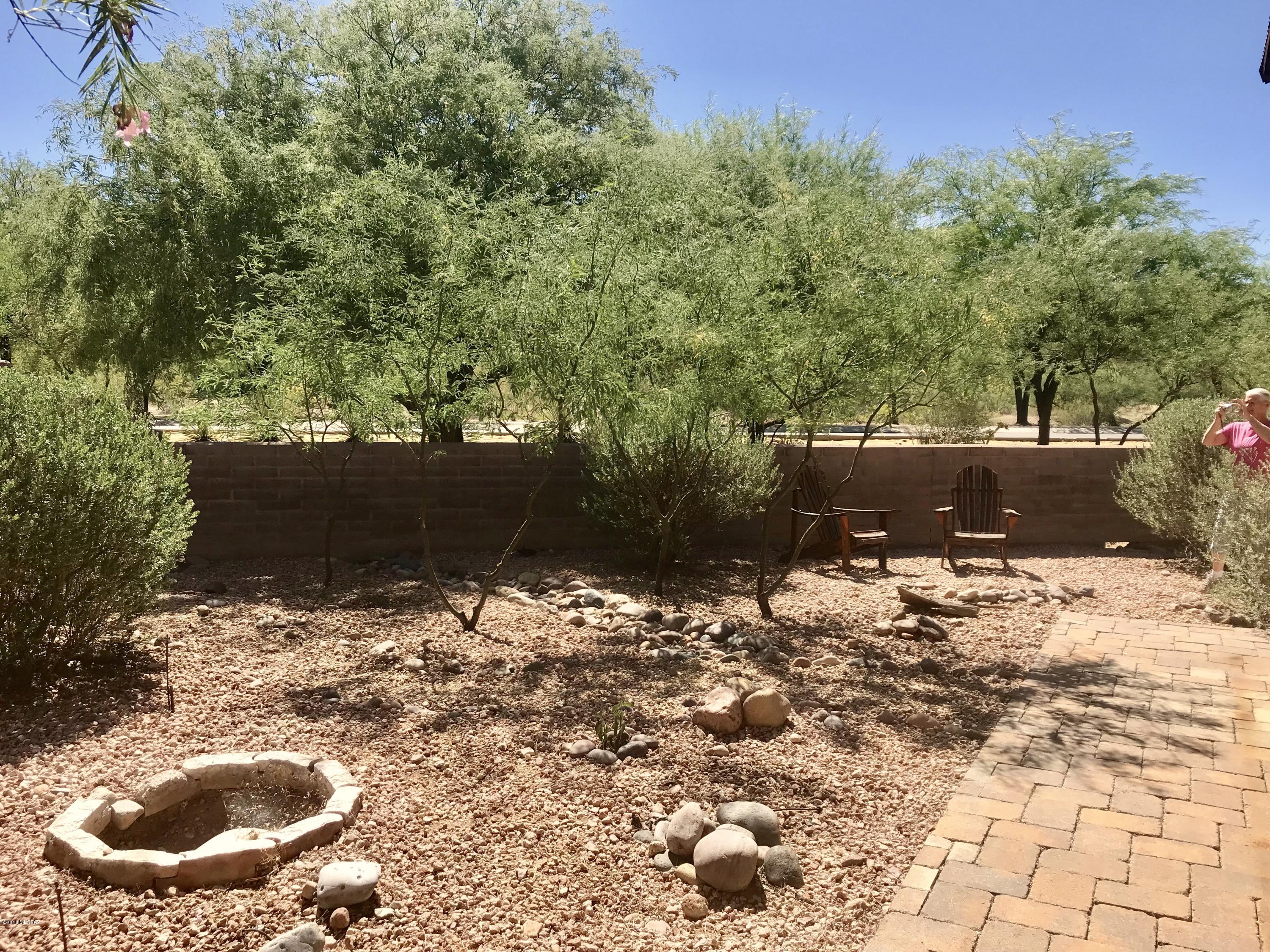 Barrio Trails Head - Residential