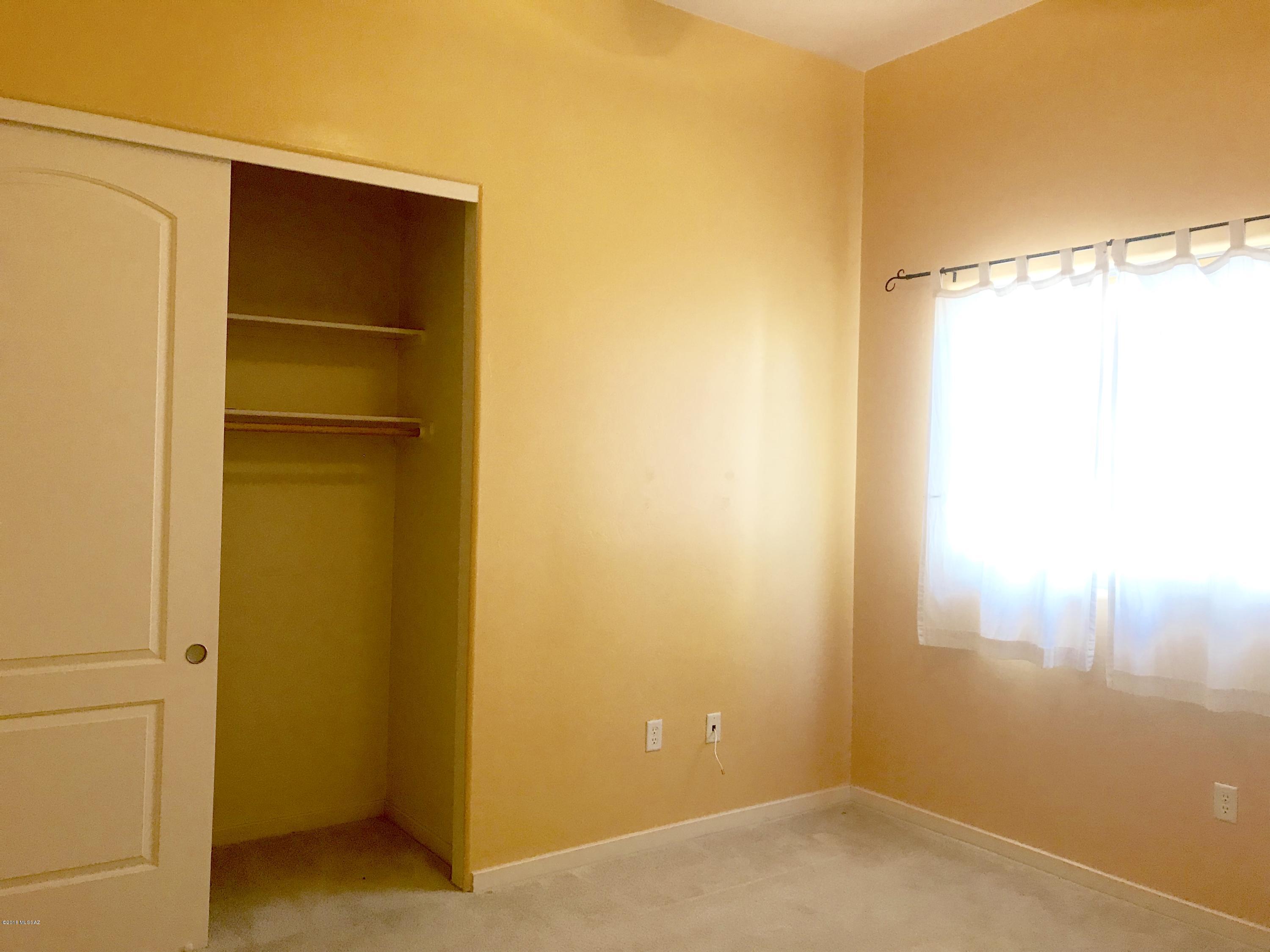 Barrio Trails Head - Residential