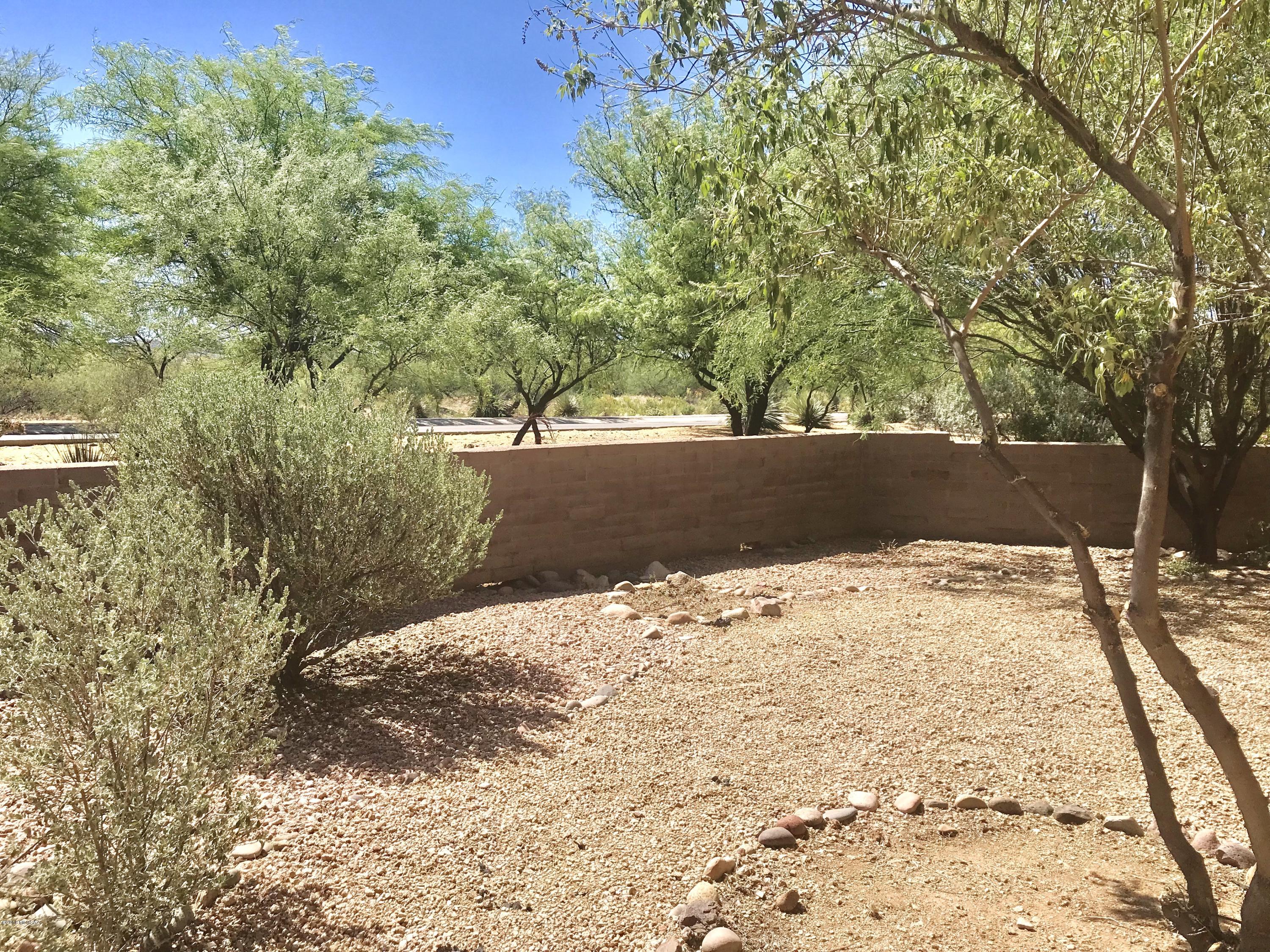 Barrio Trails Head - Residential