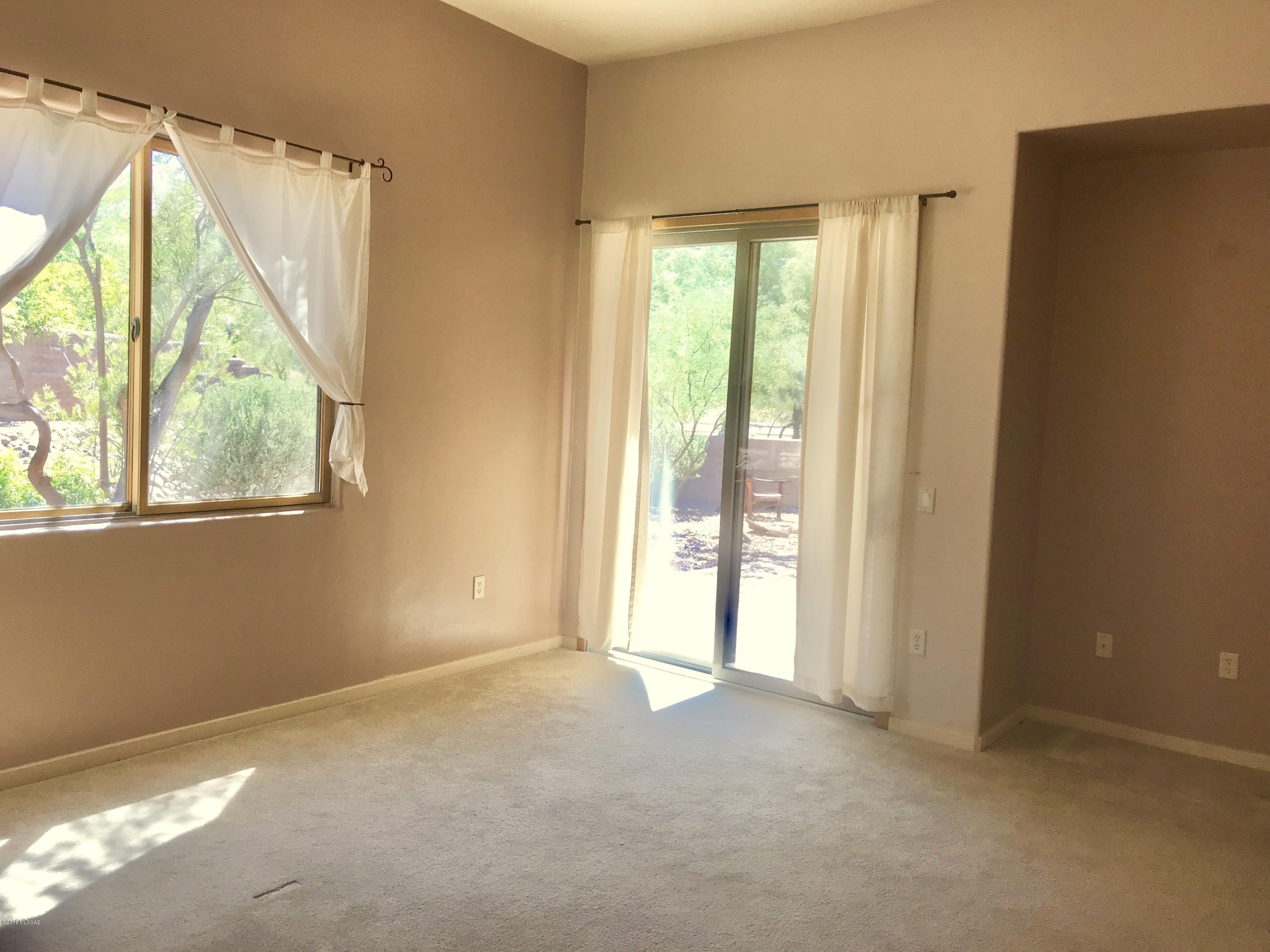 Barrio Trails Head - Residential