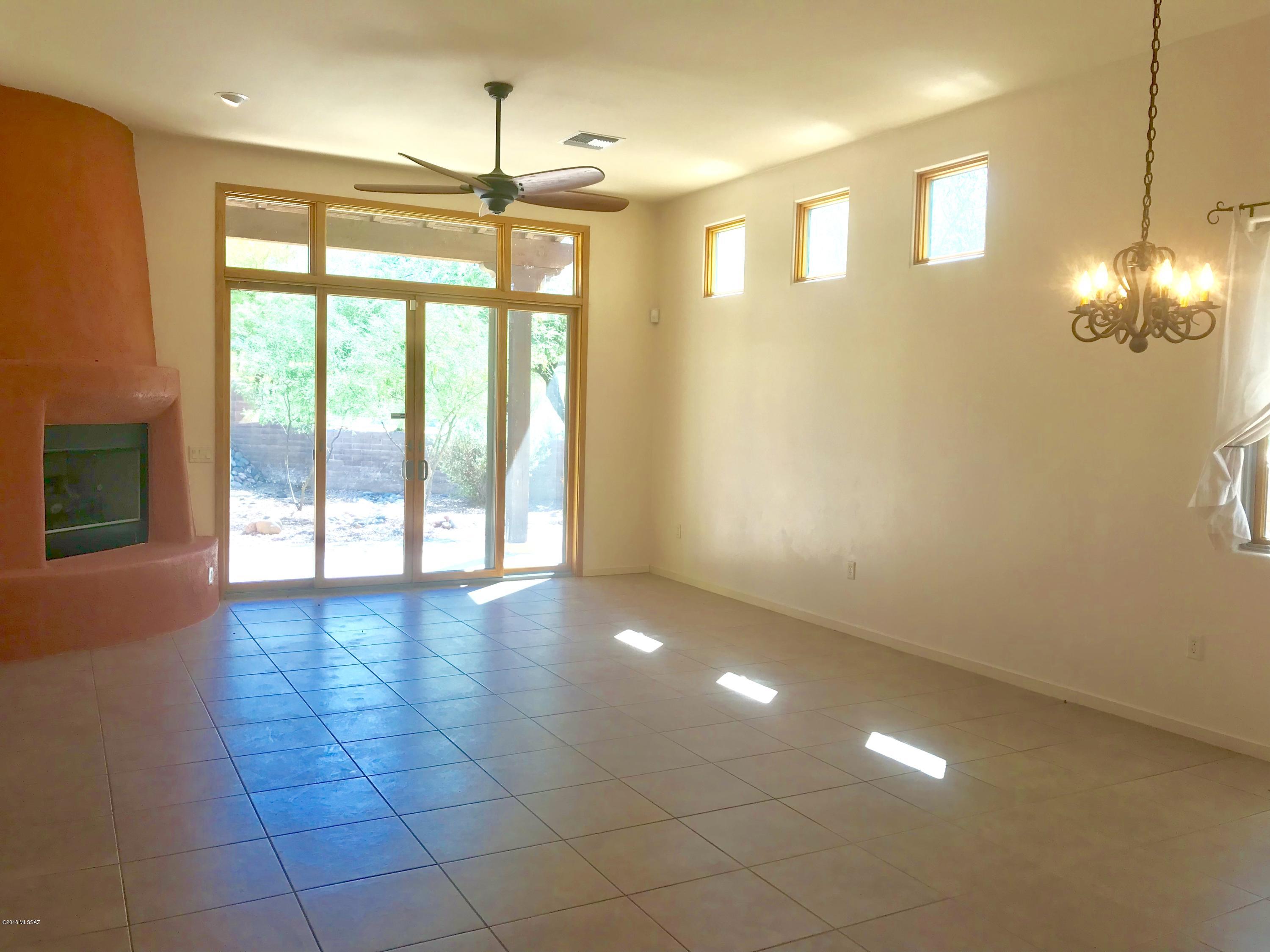 Barrio Trails Head - Residential