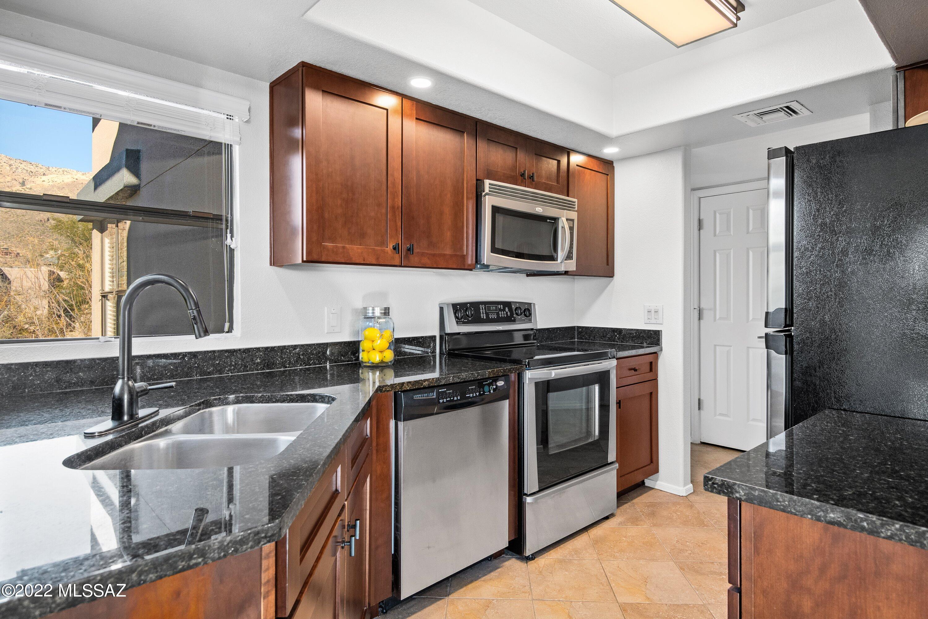 Greens at Ventana Canyon - Residential