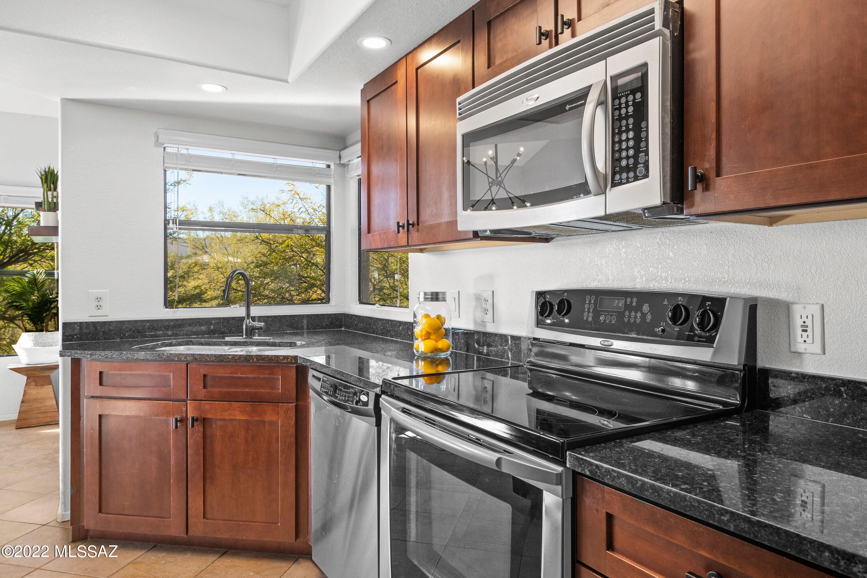 Greens at Ventana Canyon - Residential