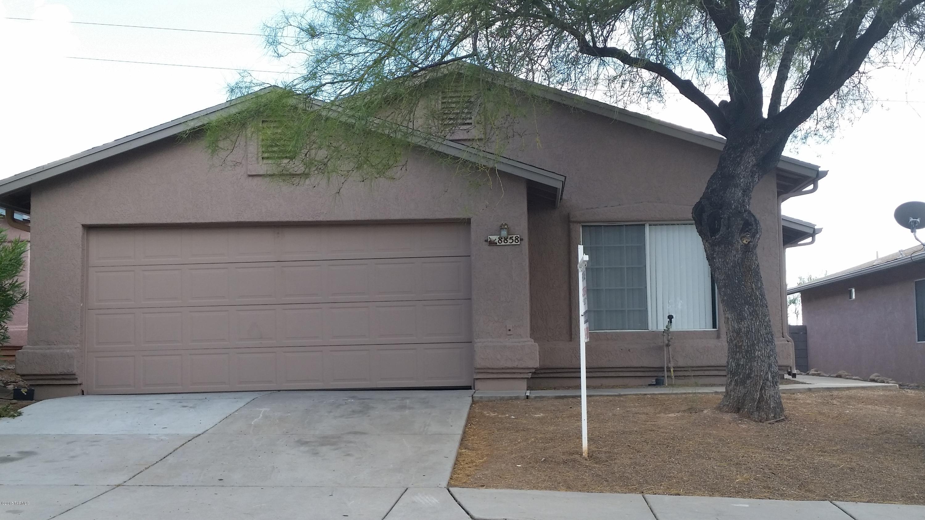 Quiet community near Pima College, Davis Monthan, schools and shopping. Very clean home ready to make your own. New roof in May 2015!  Come see this gem!