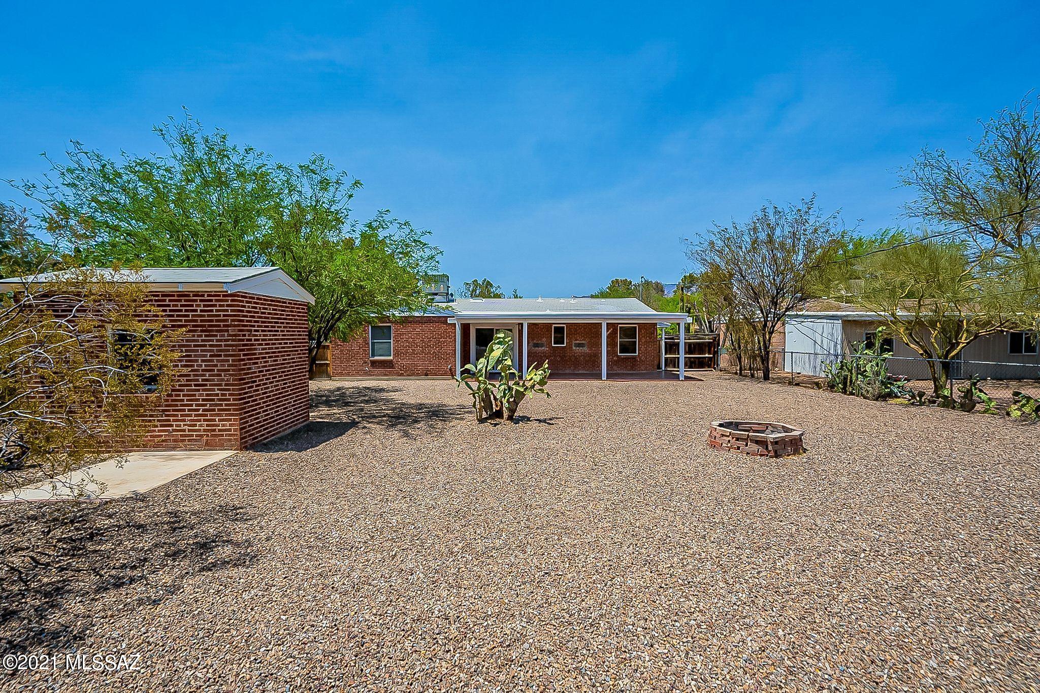 Casa Solariega - Residential