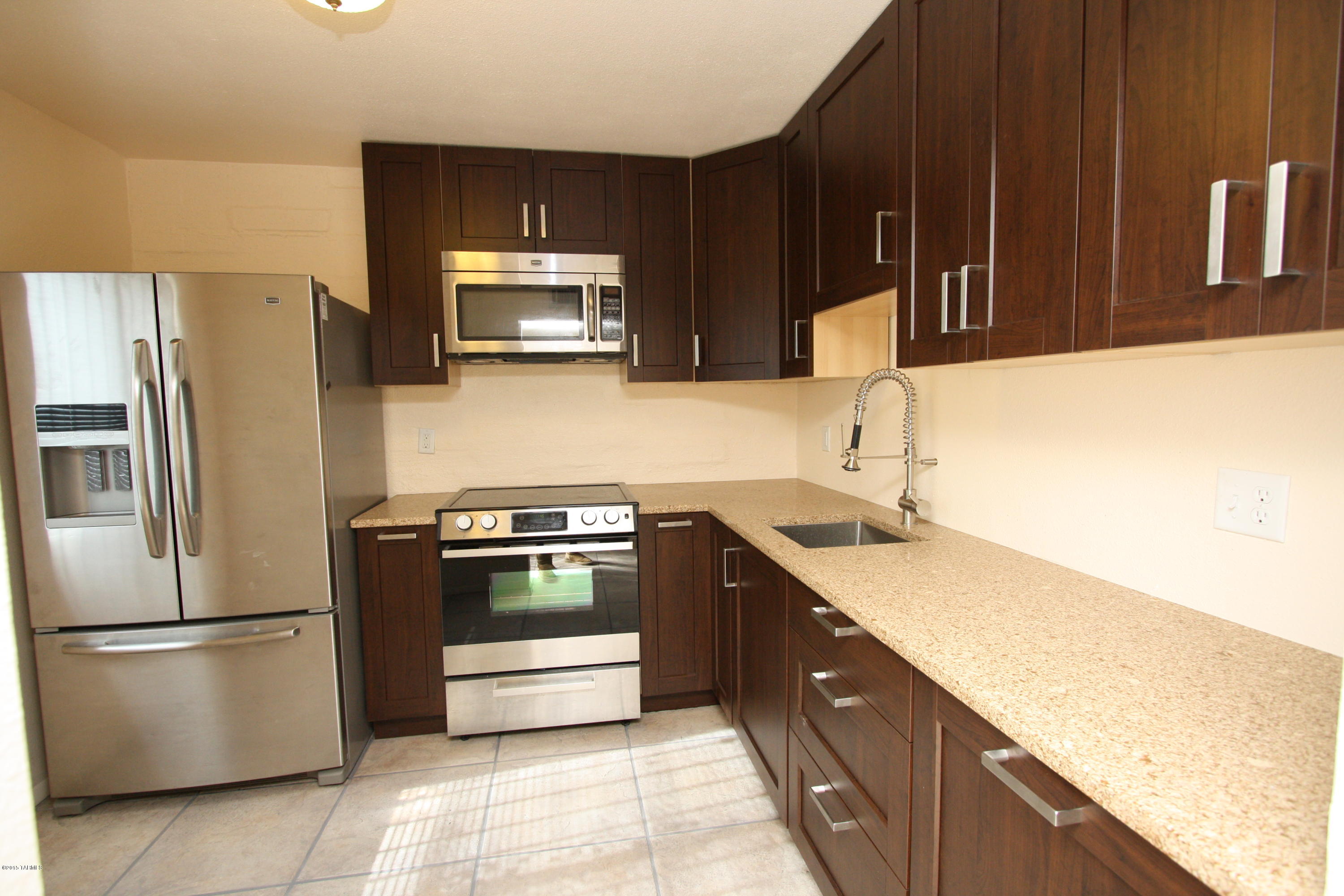 Villa Paraiso (1-67) - Residential Lease