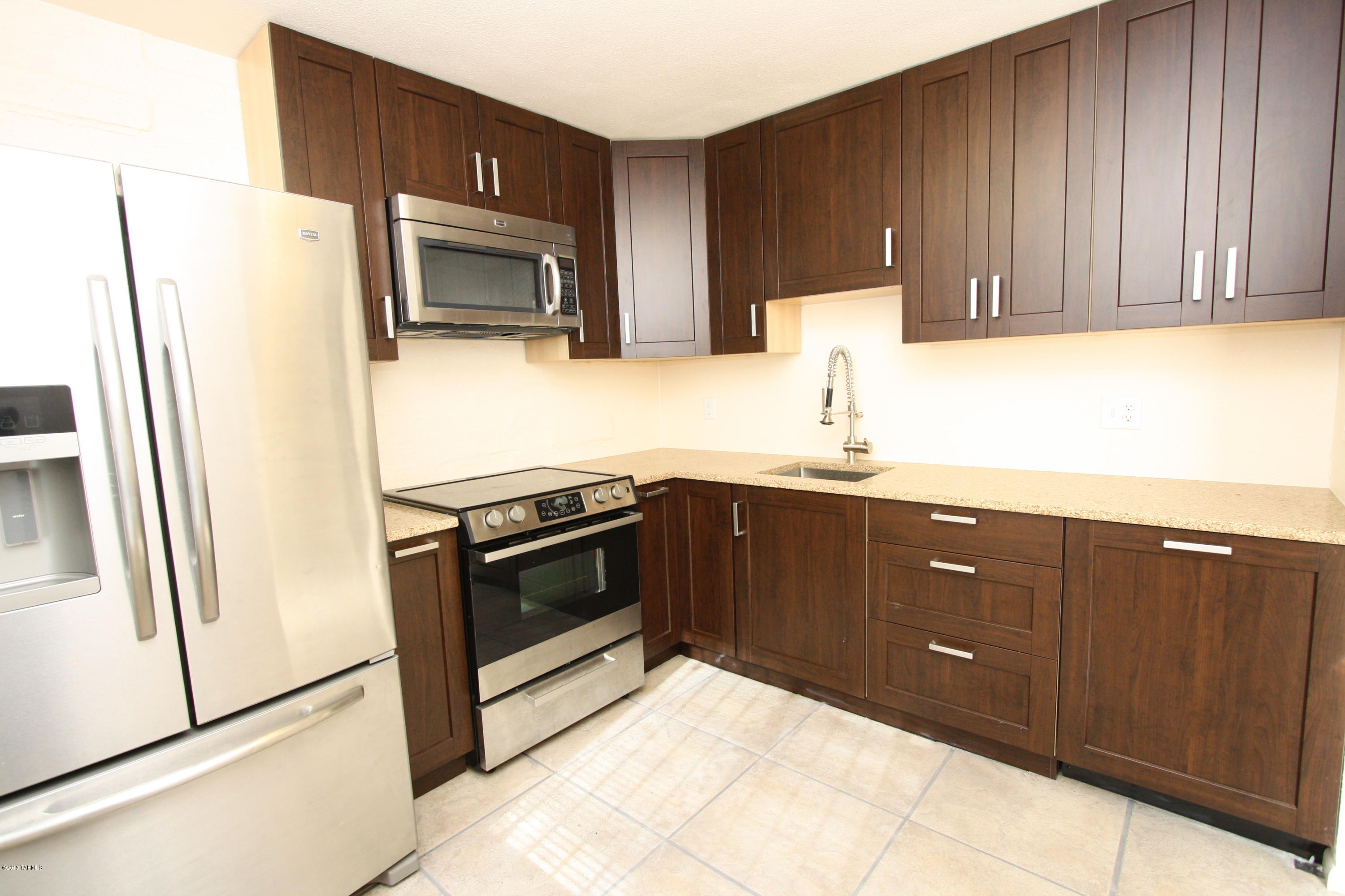 Villa Paraiso (1-67) - Residential Lease