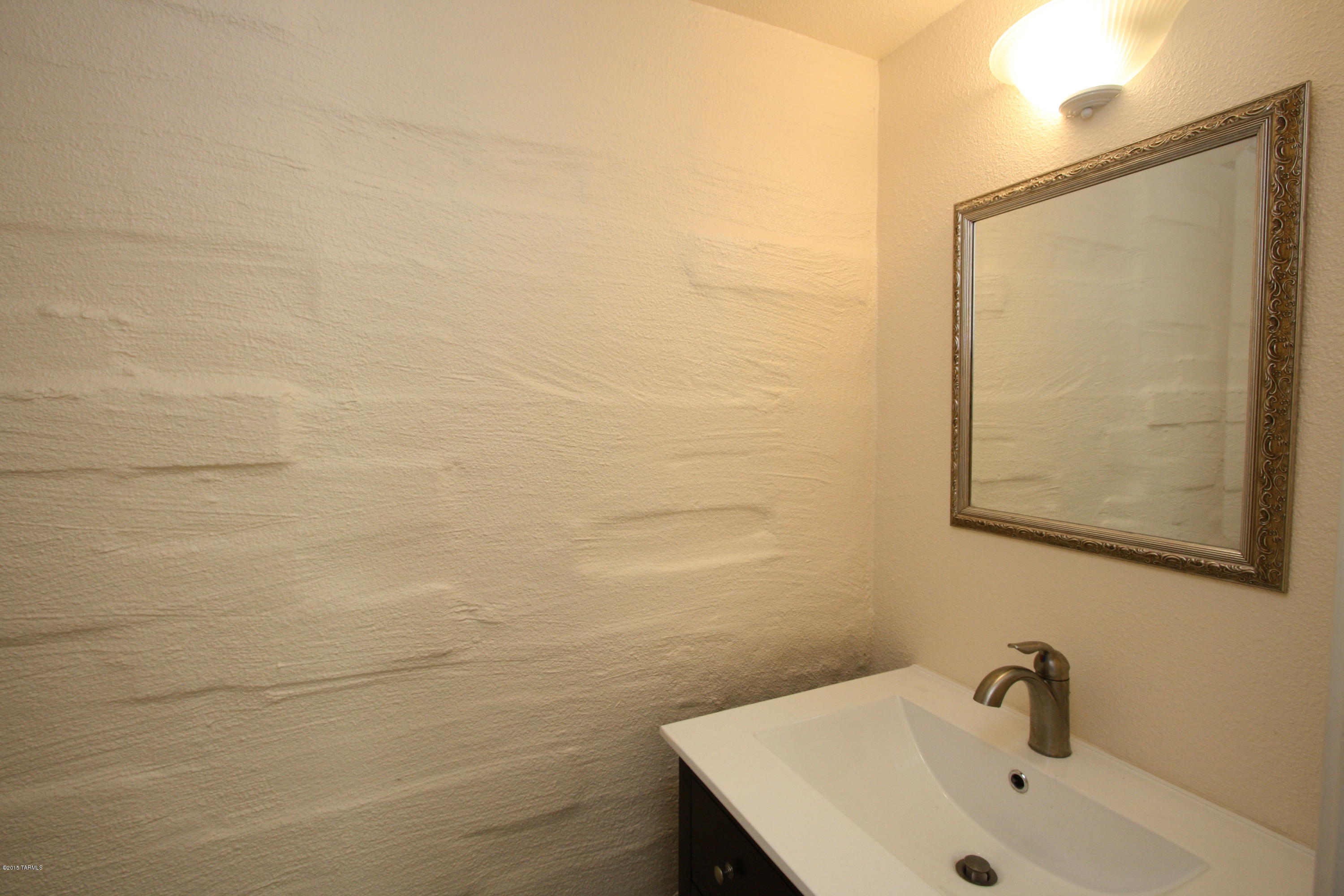 Villa Paraiso (1-67) - Residential Lease