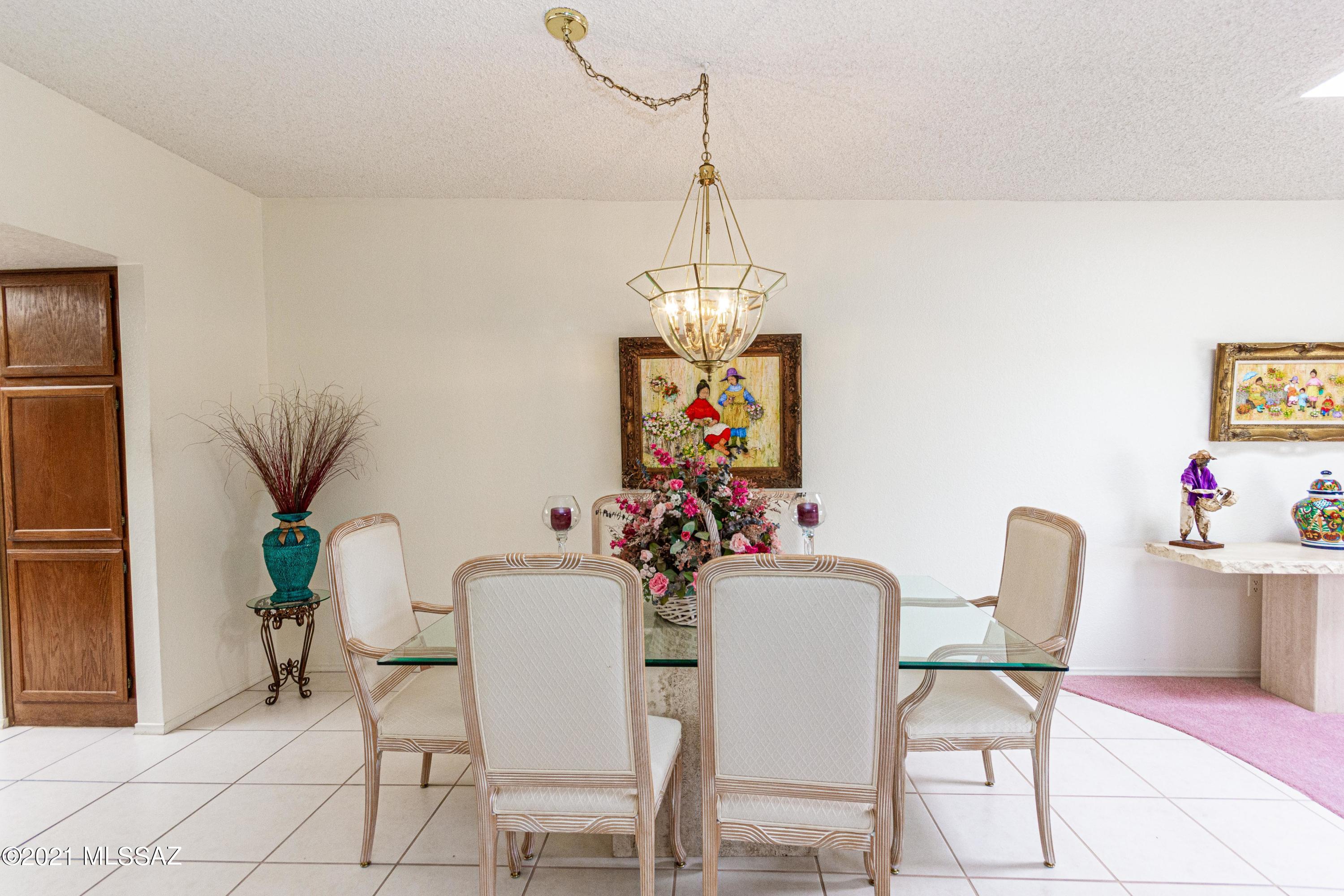 La Cholla Hills(354-439) - Residential