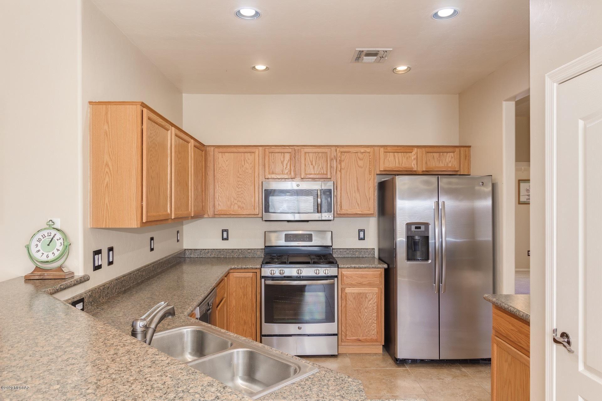Black Horse (1-411) - Residential
