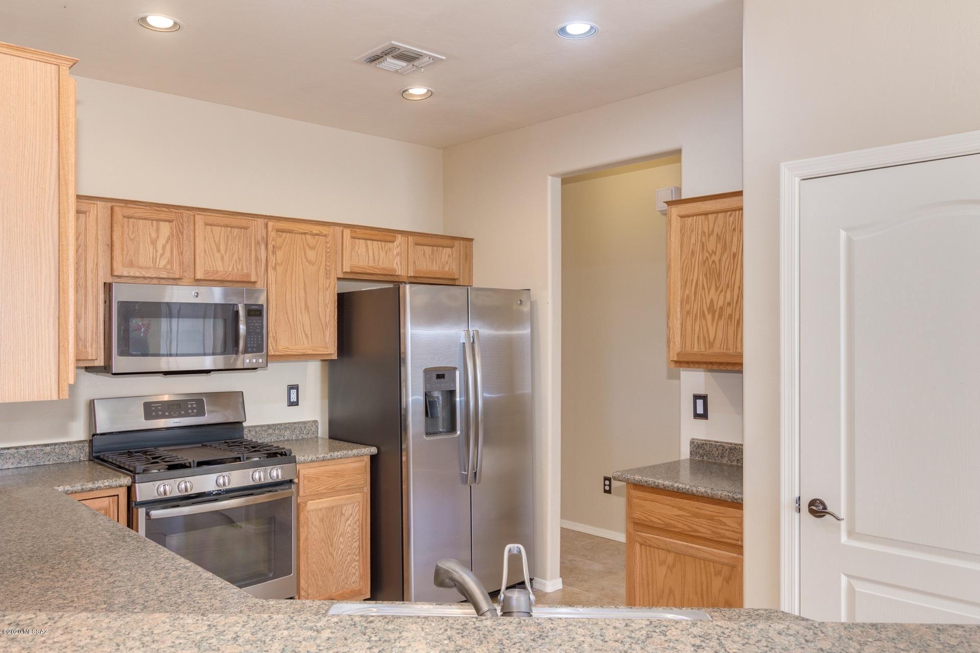 Black Horse (1-411) - Residential