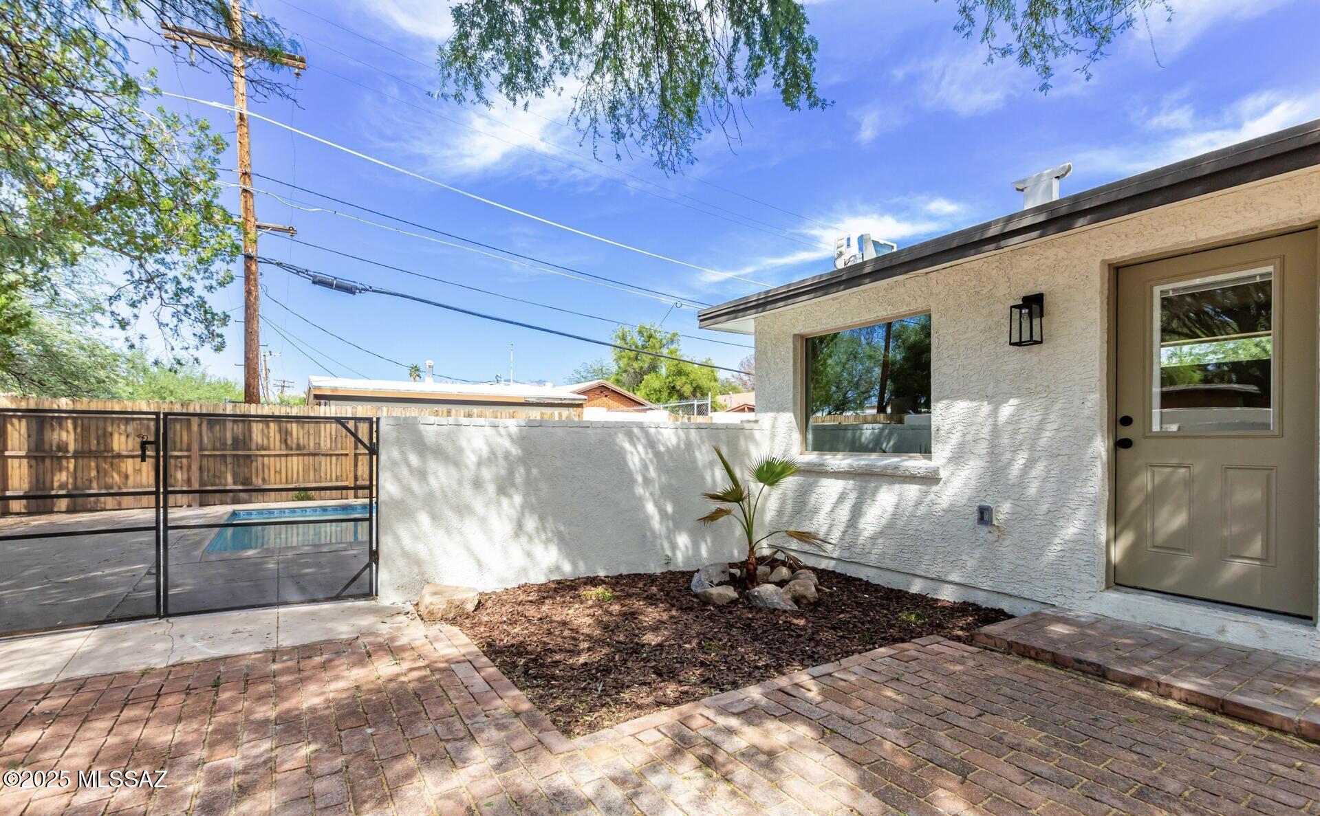 Loretta Heights - Residential