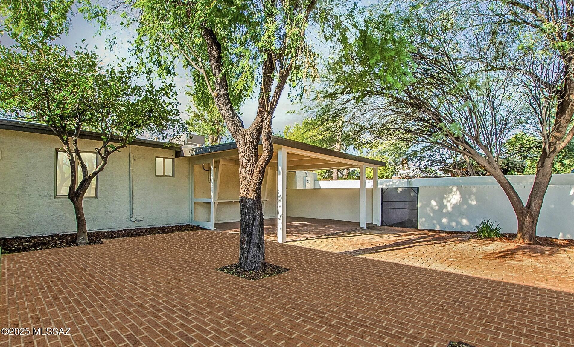 Loretta Heights - Residential