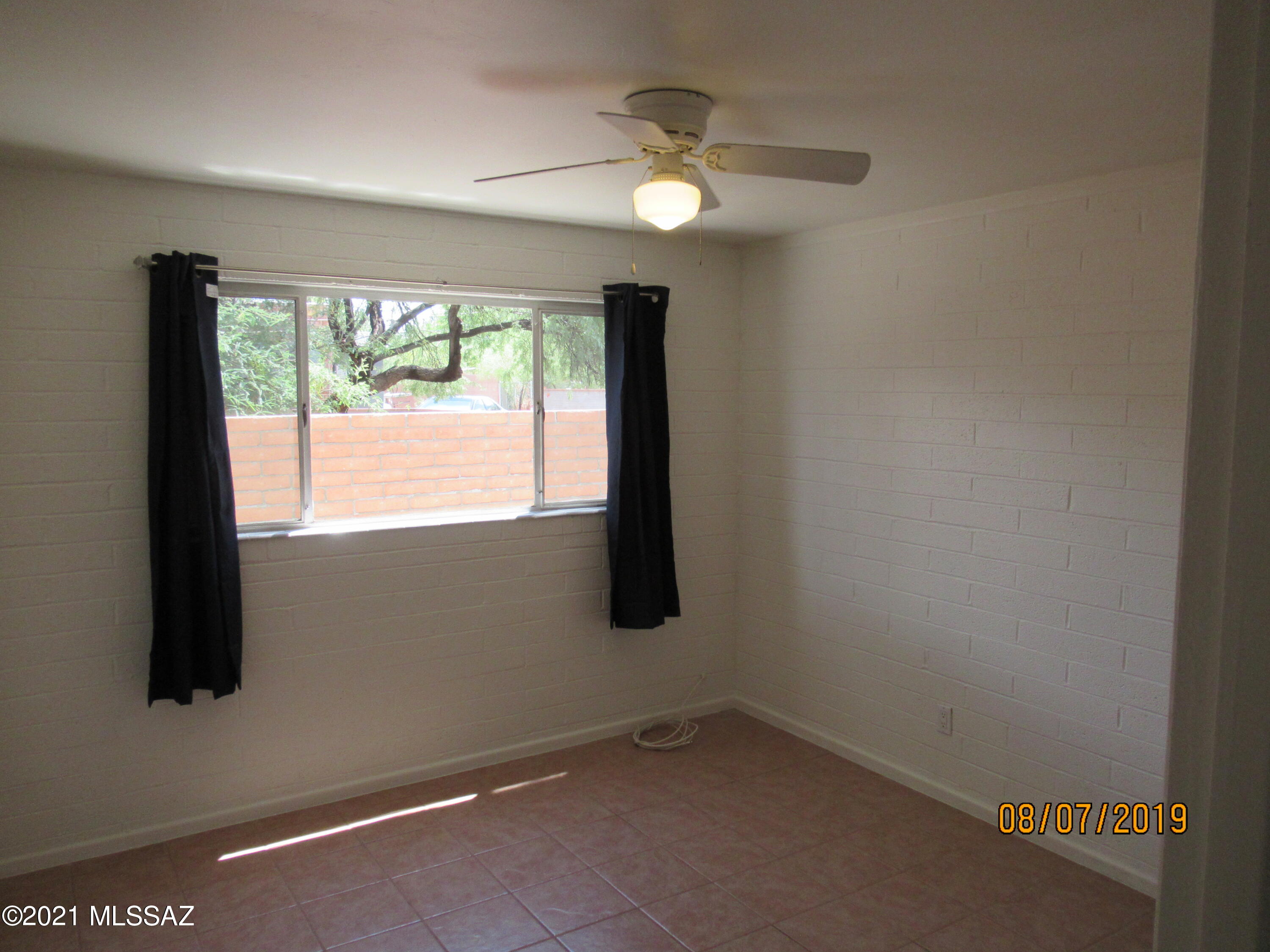 El Montevideo Estates - Residential Lease