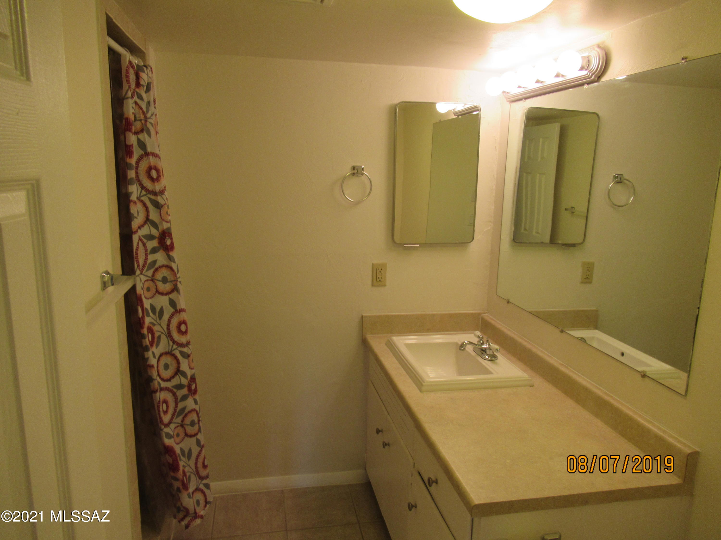 El Montevideo Estates - Residential Lease